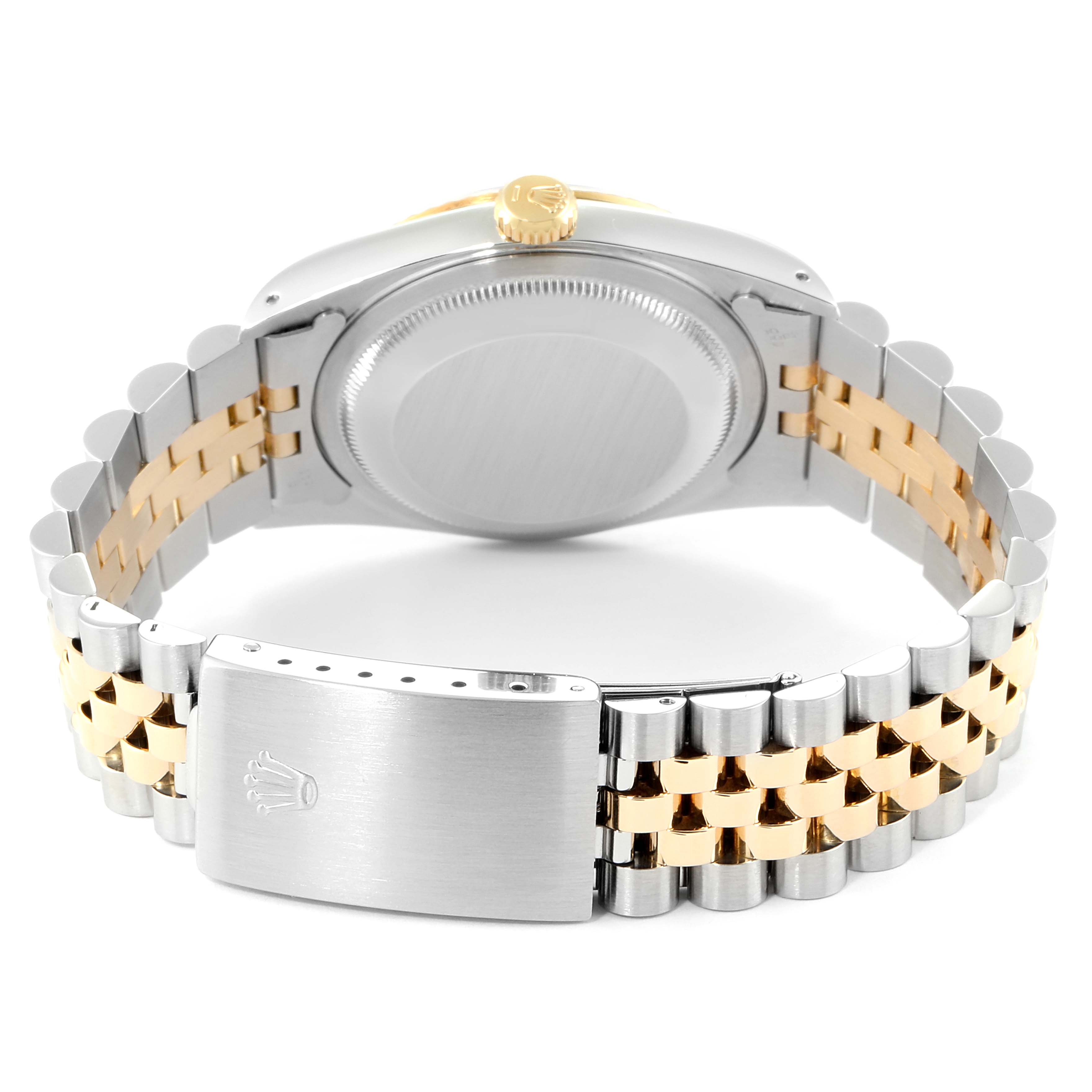 The image shows the back and clasp of a Rolex Datejust 16233 Men
s Steel and Gold (two tone) Champagne Dial 16233 Men
s Steel and Gold (two tone) Champagne Dial watch, highlighting its two-tone metal bracelet.