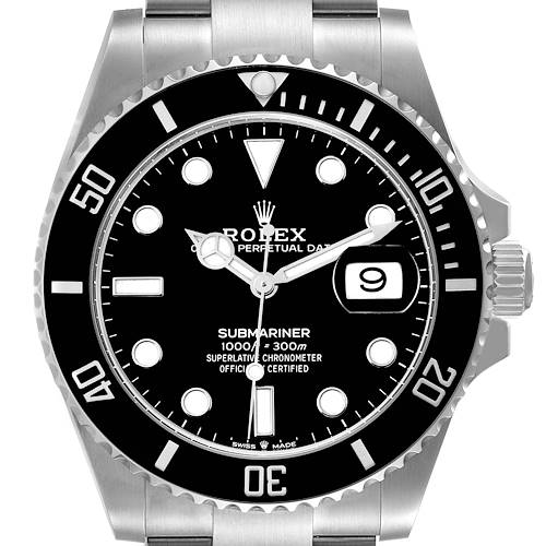 The image shows a front view of a Rolex Submariner watch, displaying the dial, bezel, hands, and part of the bracelet.