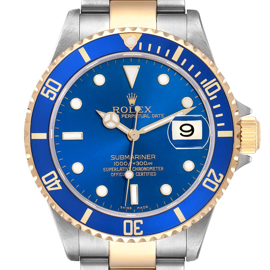 The image shows a frontal view of a Rolex Submariner model 16613 men's watch, highlighting its blue dial, gold and silver bezel, and two-tone oyster bracelet.