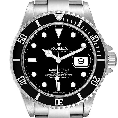 The image shows a front view of the Rolex Submariner watch, highlighting its black dial, date window, and stainless steel bracelet.