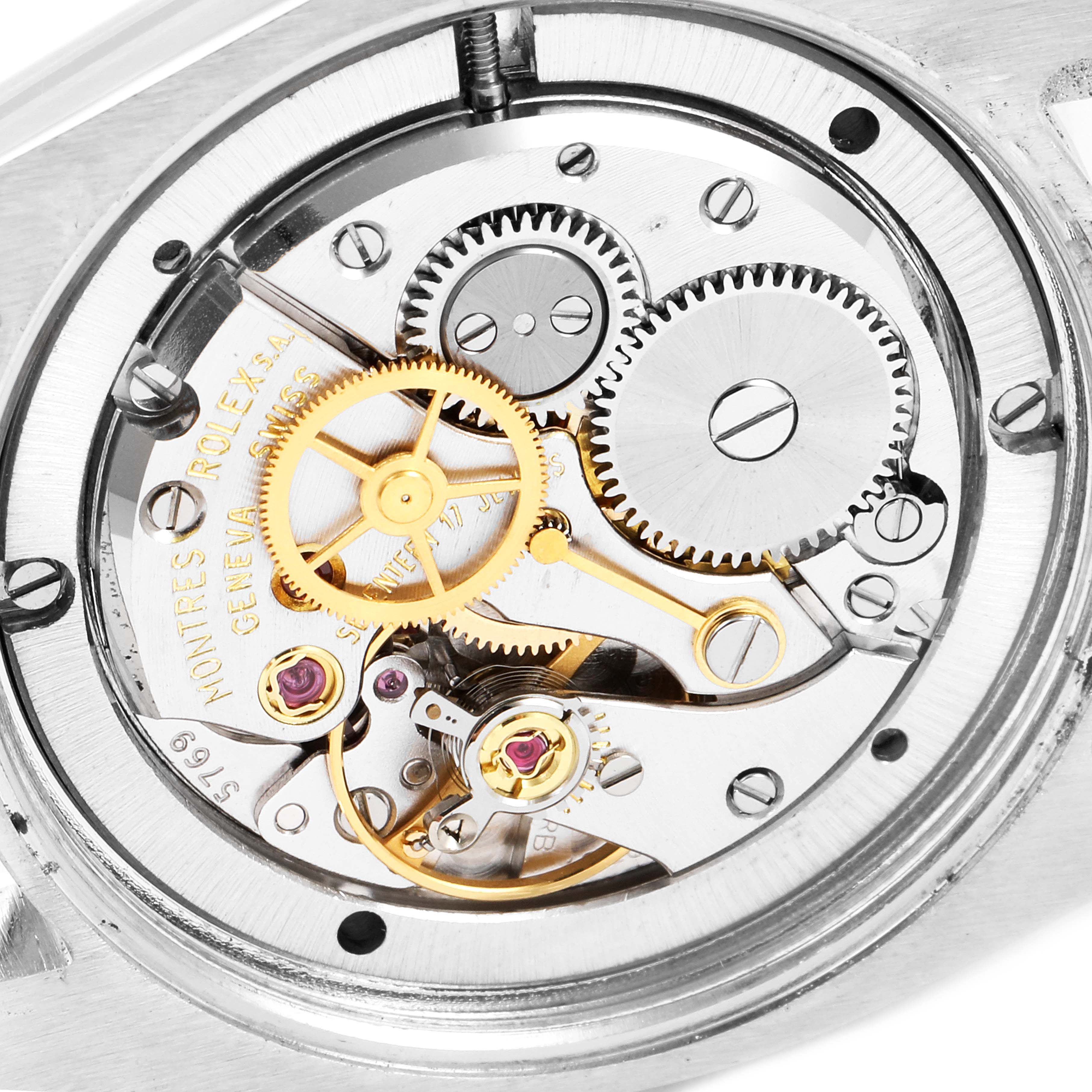 The image shows the internal mechanism of the Vintage Collection model by Rolex from a close-up angle.