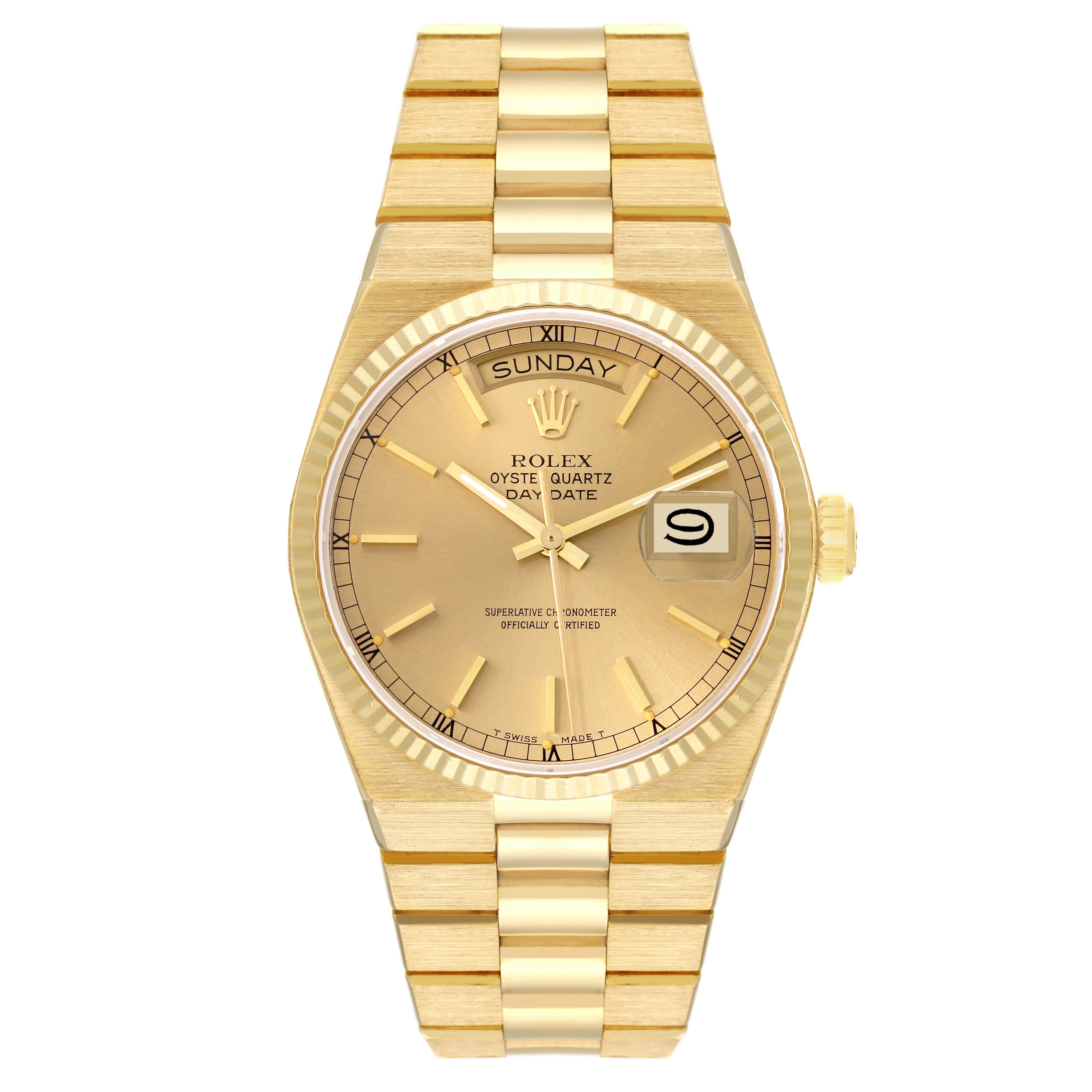 The image displays a front view of the Rolex Oysterquartz 19018 Men
s Yellow Gold Champagne Dial 19018 Men
s Yellow Gold Champagne Dial watch, showcasing its dial, bezel, bracelet, and crown.