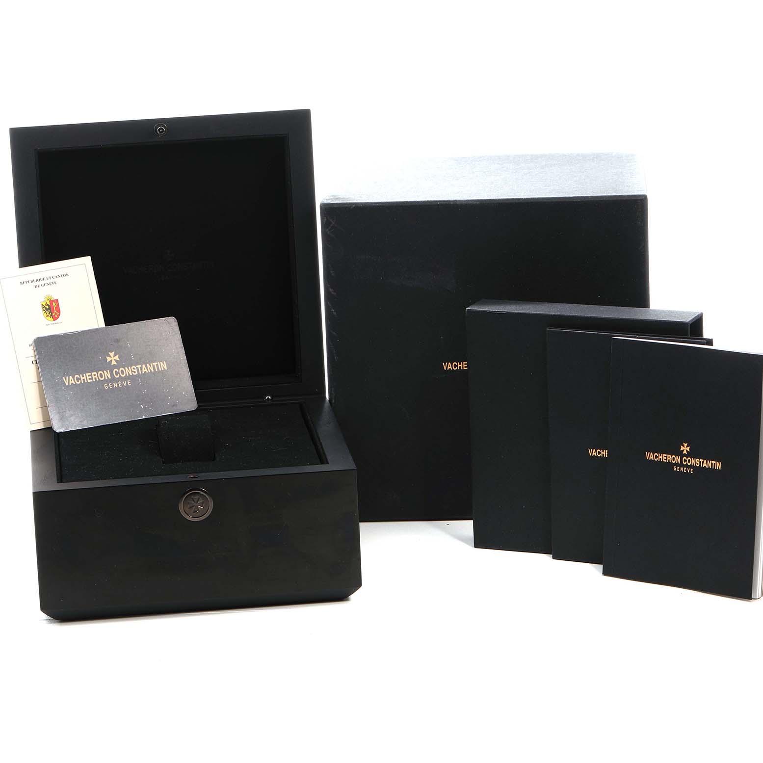 The image shows the Vacheron Constantin Overseas 7900V/110A-B334 Men's Stainless Steel Blue Dial watch box, papers, and accessories from a frontal angle.
