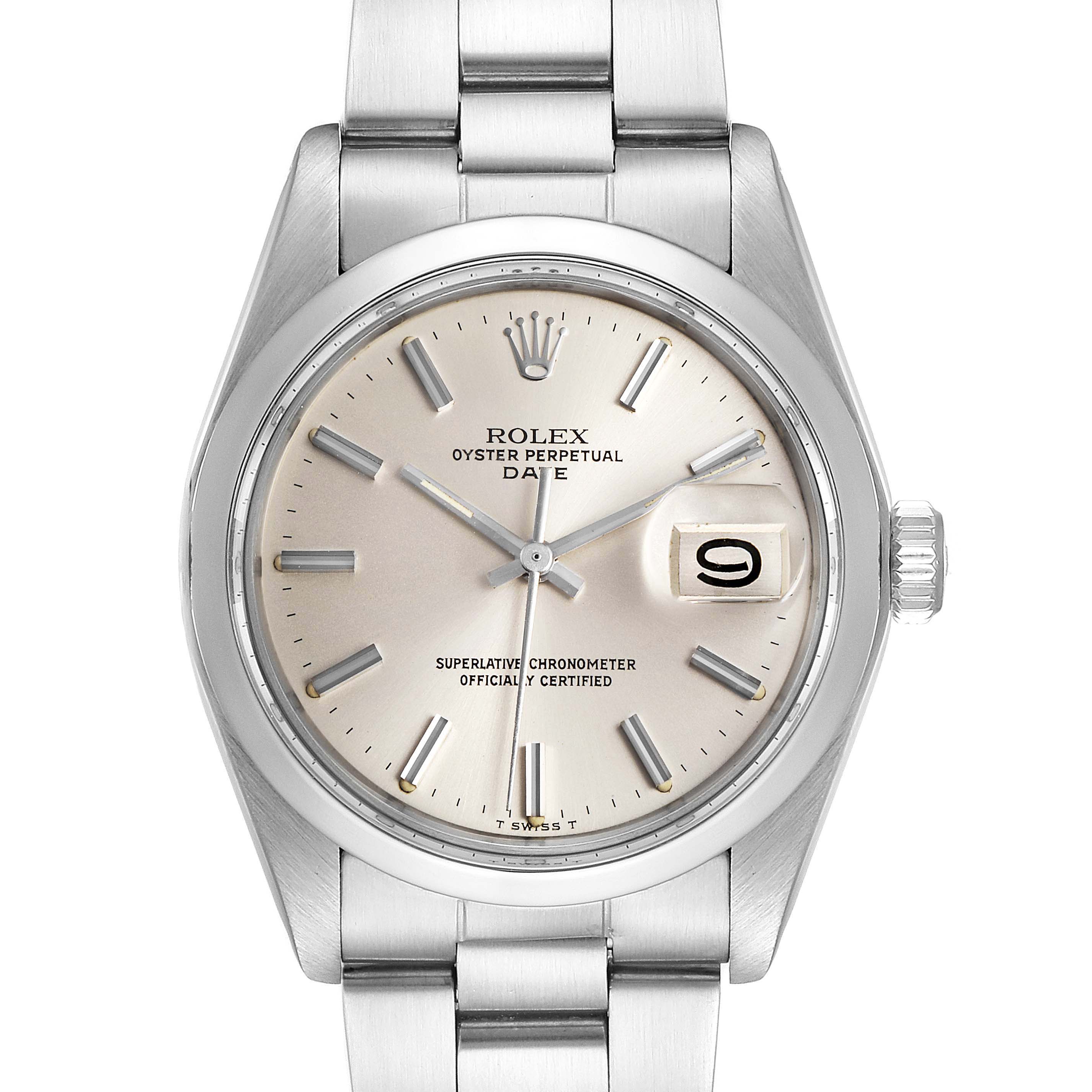 The image shows a frontal view of a Rolex Oyster Perpetual Date watch, displaying the dial and part of the metal bracelet.