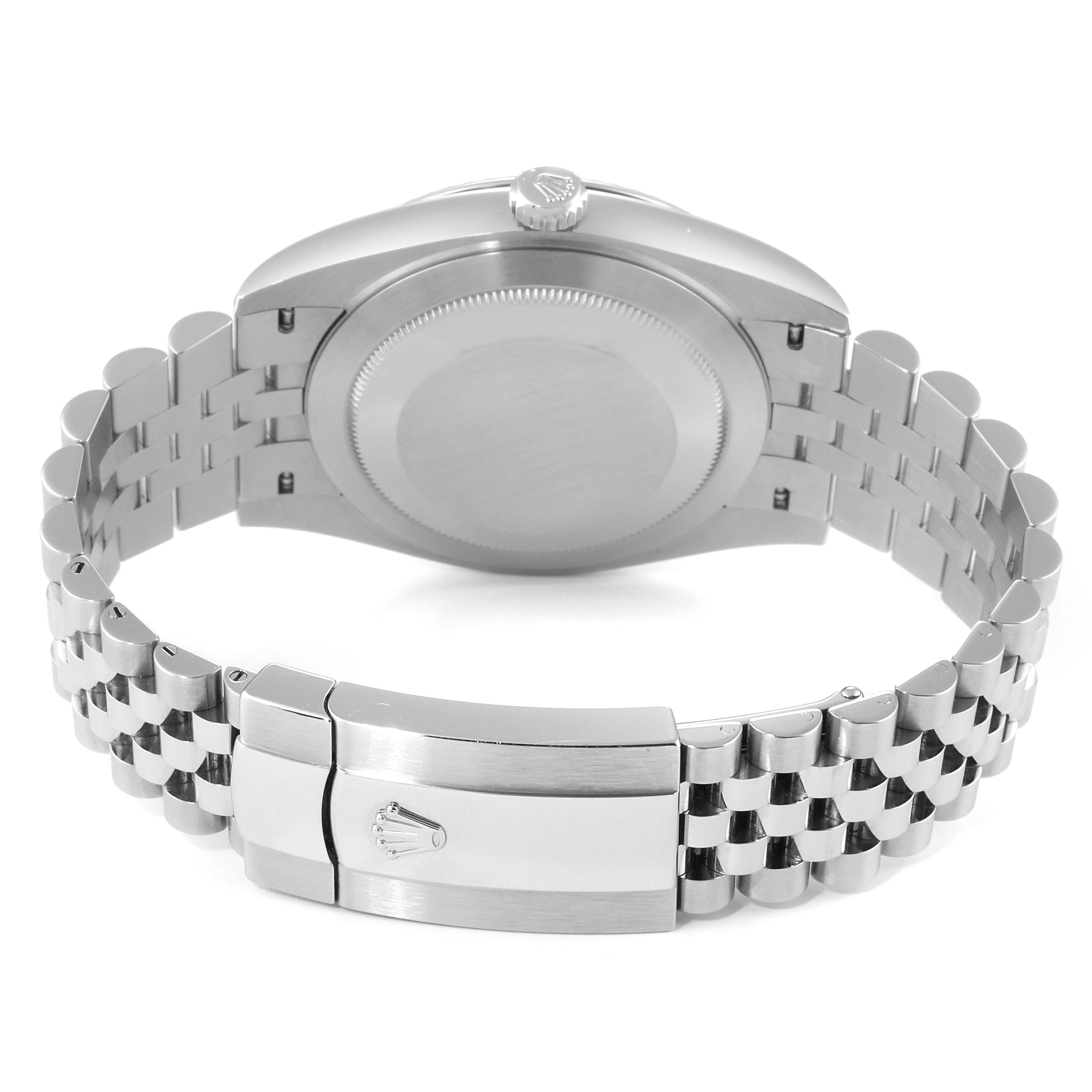 This image shows the back case and jubilee bracelet of a Rolex Datejust 41 126334 Men
s Stainless Steel Black Dial 126334 Men
s Stainless Steel Black Dial watch.