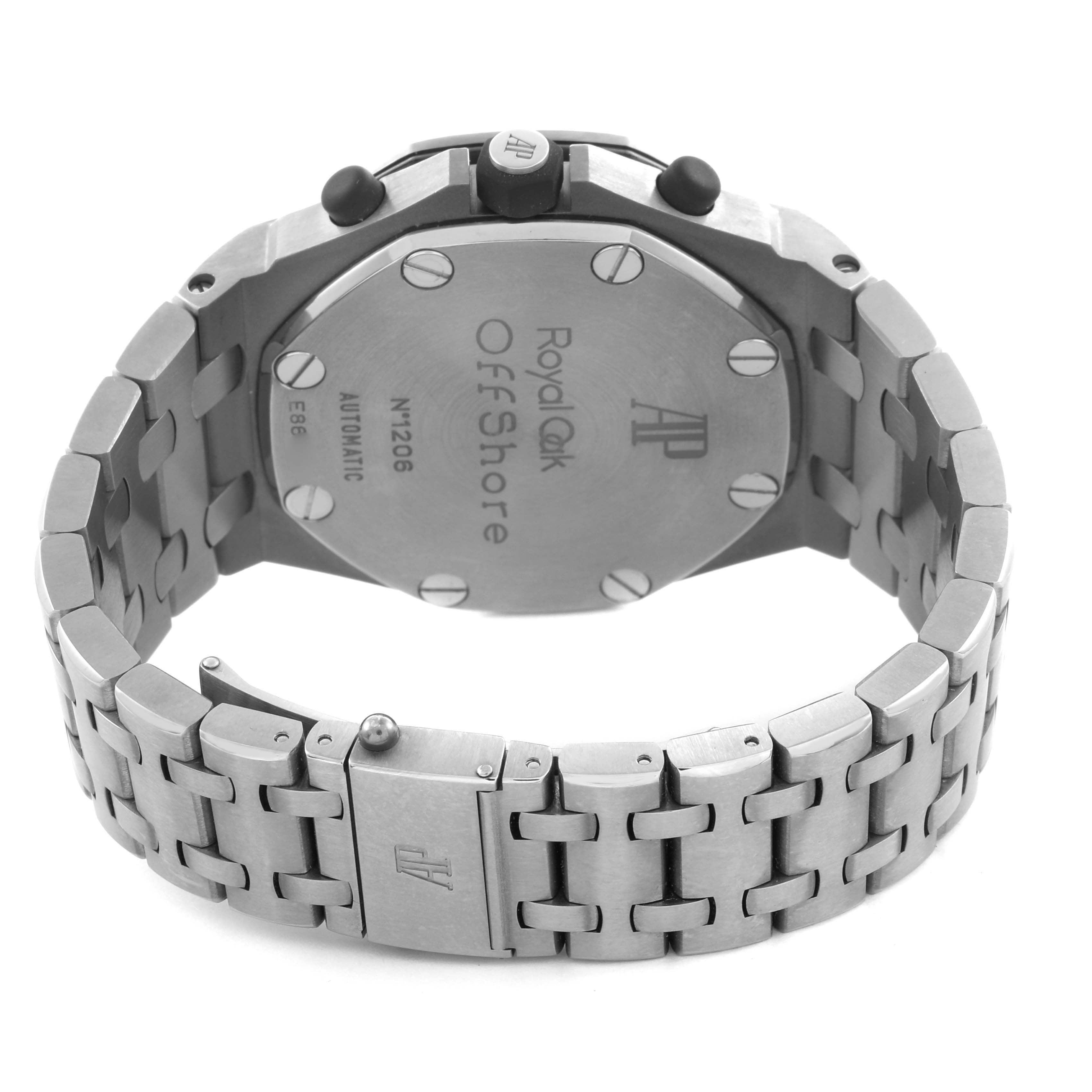 The image shows the back and bracelet of an Audemars Piguet Royal Oak Offshore 25721TI.OO.10000TI.301 Men
s Titanium Grey Dial watch, highlighting its case back and clasp.