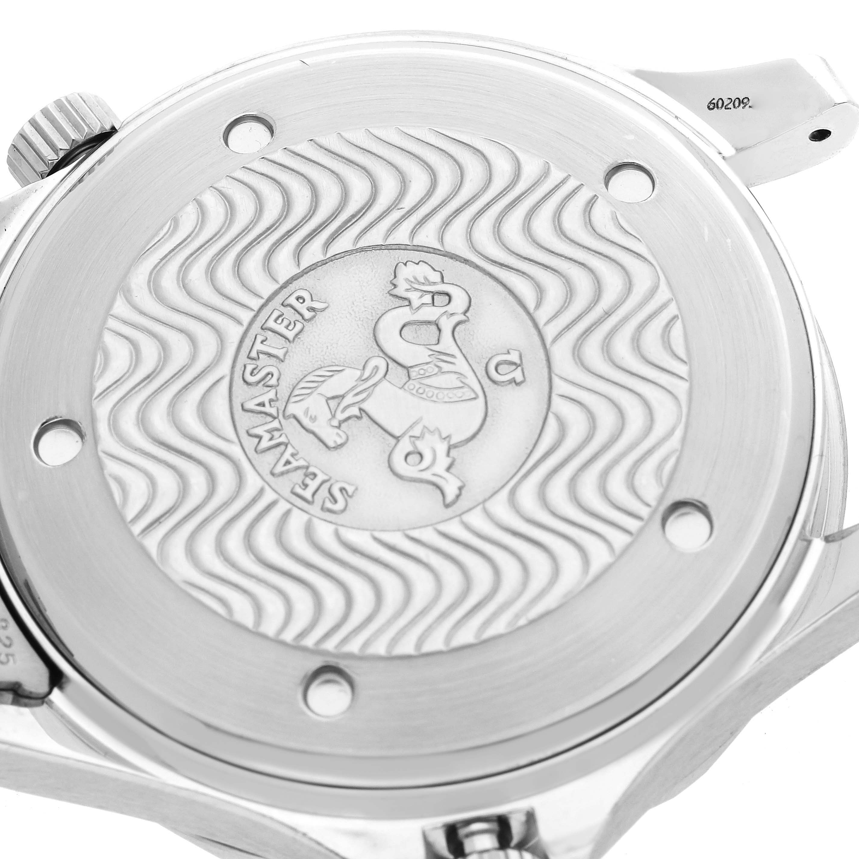 The image shows the case back of an Omega Seamaster 2531.80.00 Men
s Stainless Steel Blue Dial watch, featuring the engraved logo and wave pattern.