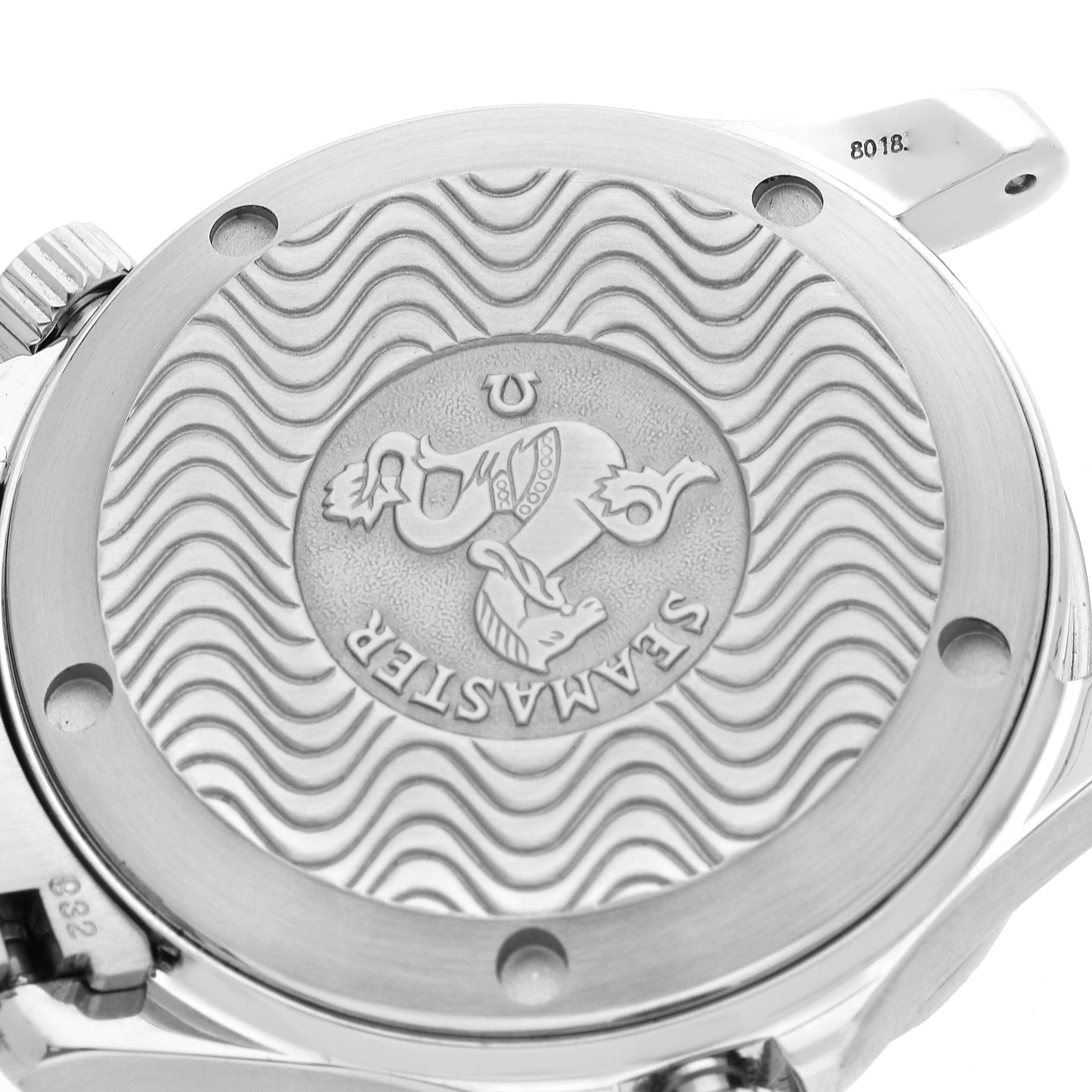 The image shows the case back of an Omega Seamaster 2252.50.00 Men
s Stainless Steel Black Dial, featuring an engraved logo and wave pattern.