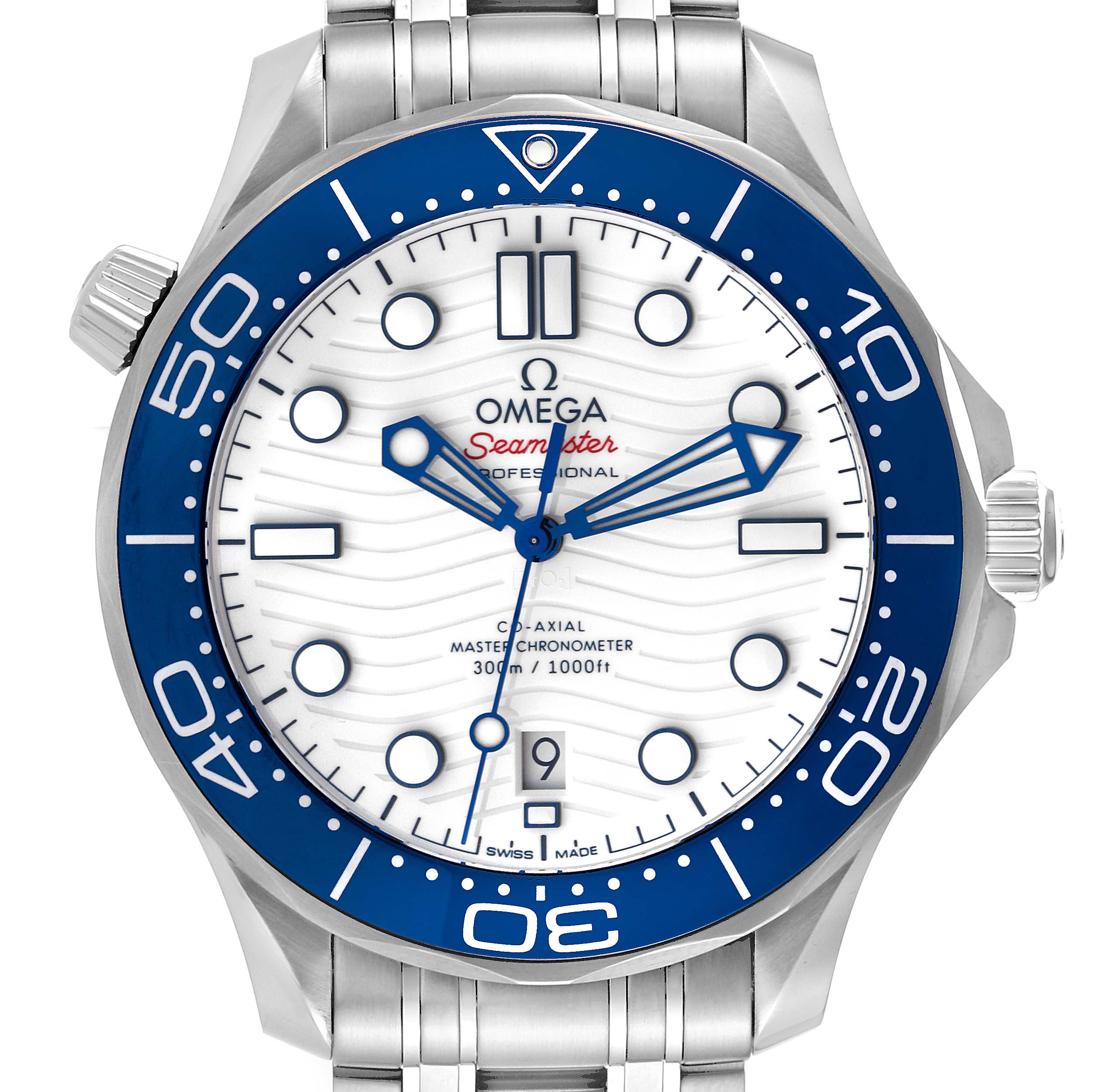 The image shows a front view of an Omega Seamaster 522.30.42.20.04.001 Men
s Stainless Steel White Dial 522.30.42.20.04.001 Men
s Stainless Steel White Dial watch, highlighting its white dial, blue bezel, and stainless steel bracelet.