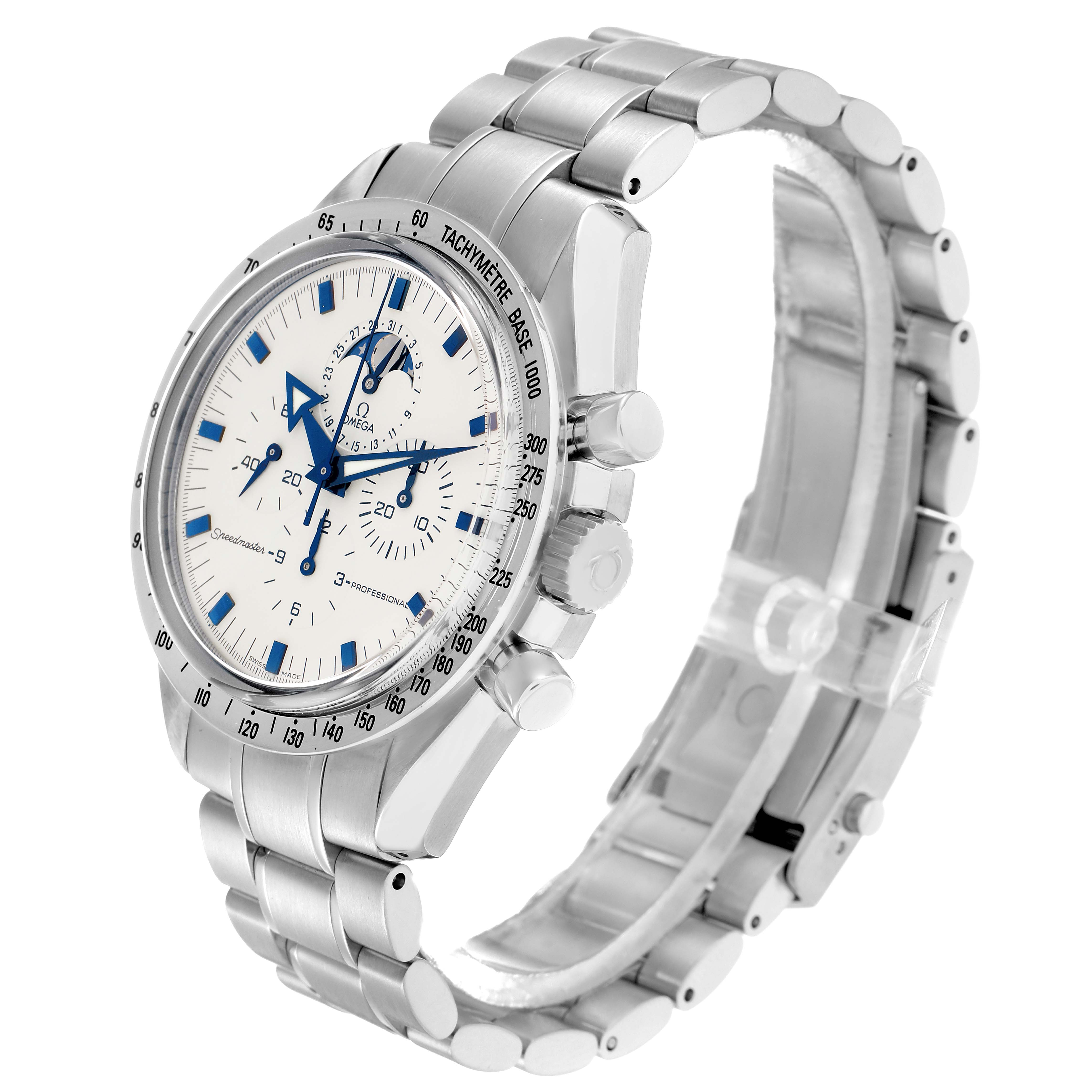 The Omega Speedmaster 3575.20.00 Men
s Stainless Steel White Dial is shown at a 3/4 angle, displaying its face, bezel, pushers, crown, and part of the bracelet.