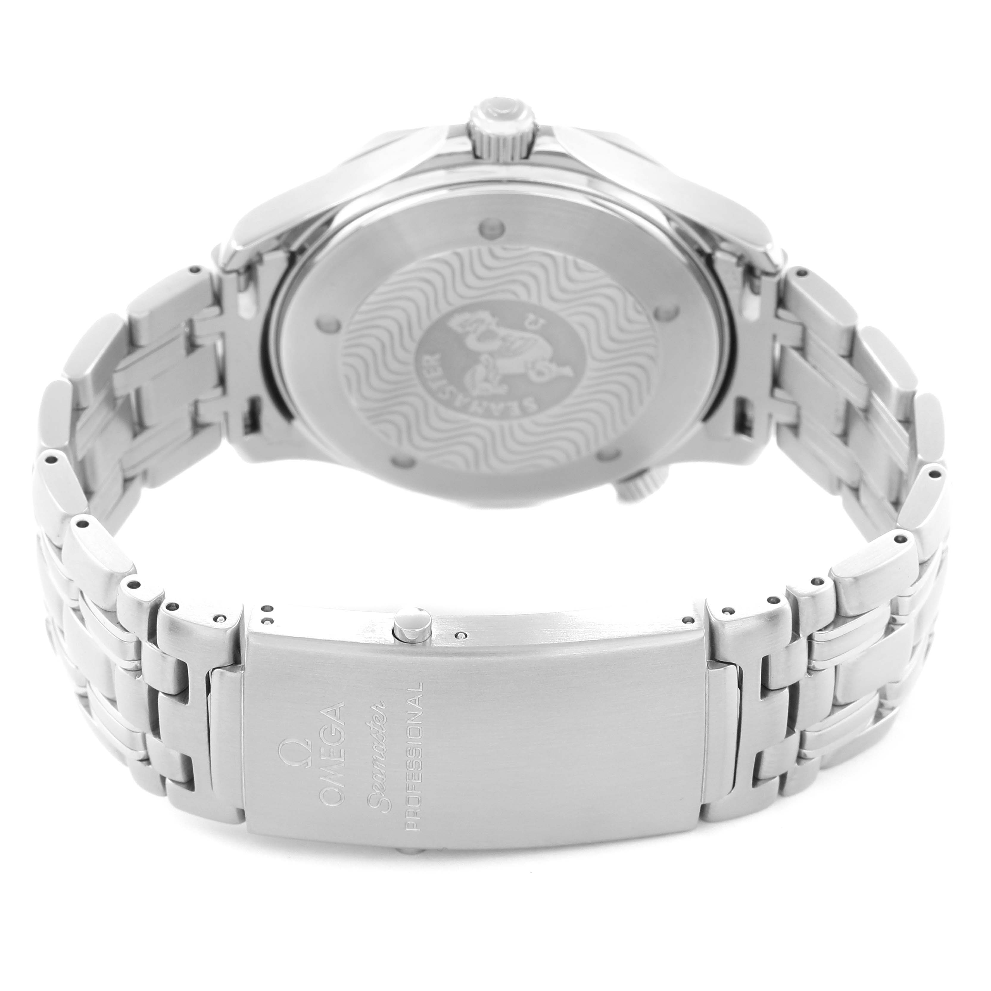 The image shows the back of the Omega Seamaster 2531.80.00 Men
s Stainless Steel Blue Dial watch, highlighting the case back, bracelet, and clasp.