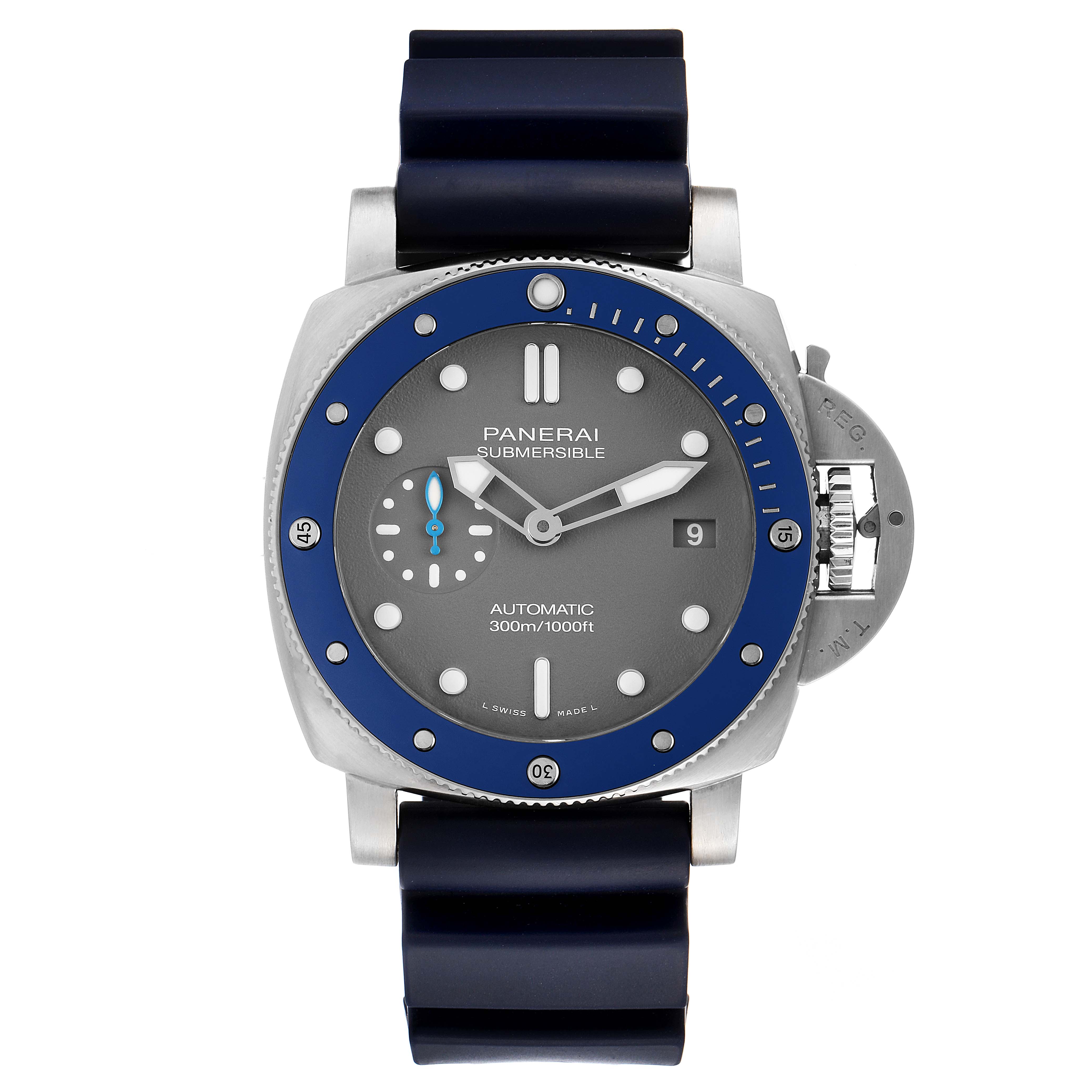 The image shows a front view of a Panerai Submersible PAM00959 Men's Stainless Steel Grey Dial PAM00959 Men's Stainless Steel Grey Dial watch, highlighting the dial, bezel, and strap.