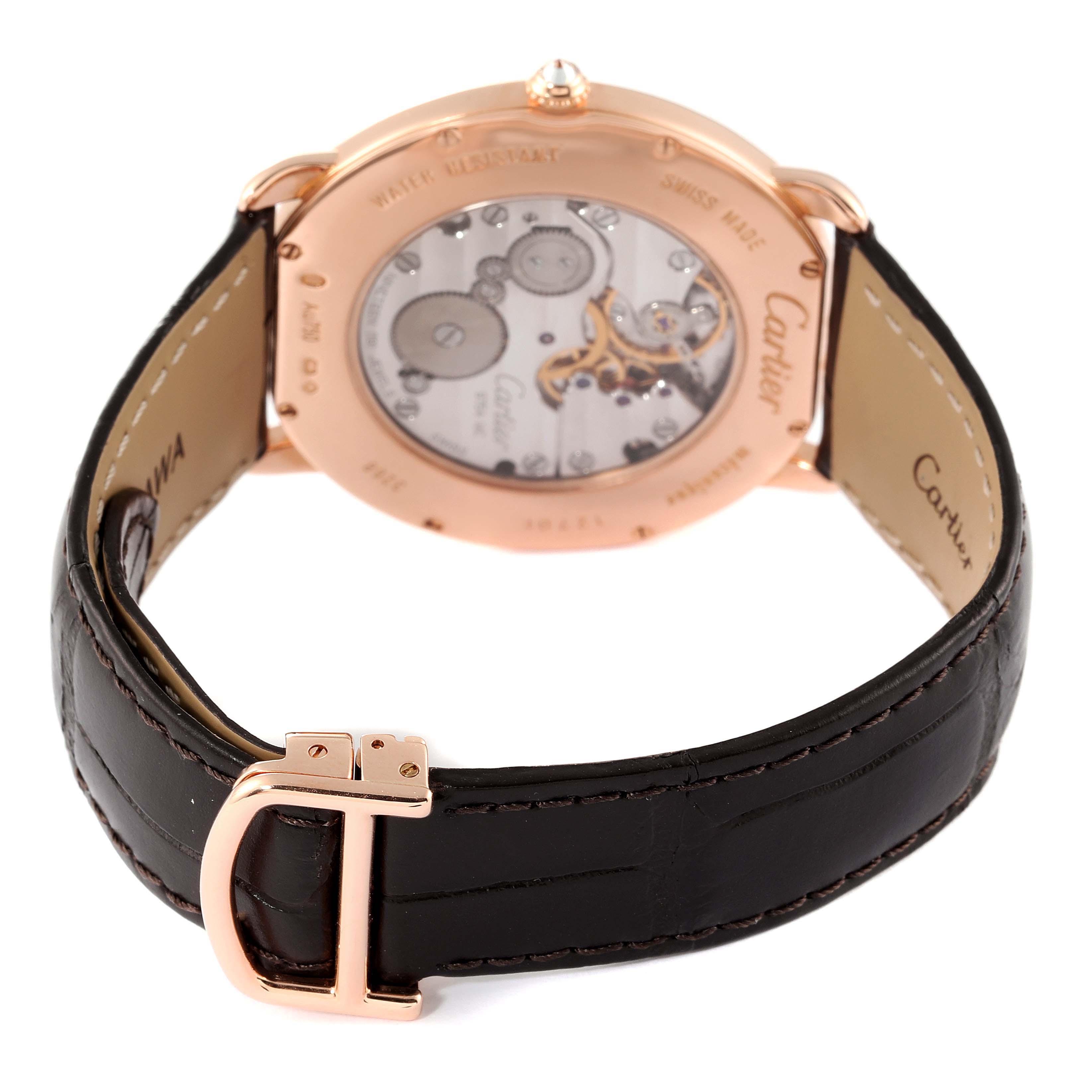 The image shows the back view of a Cartier Ronde WR007001 Men's Rose Gold Silver Dial WR007001 Men's Rose Gold Silver Dial model watch, highlighting its leather strap and transparent case back.