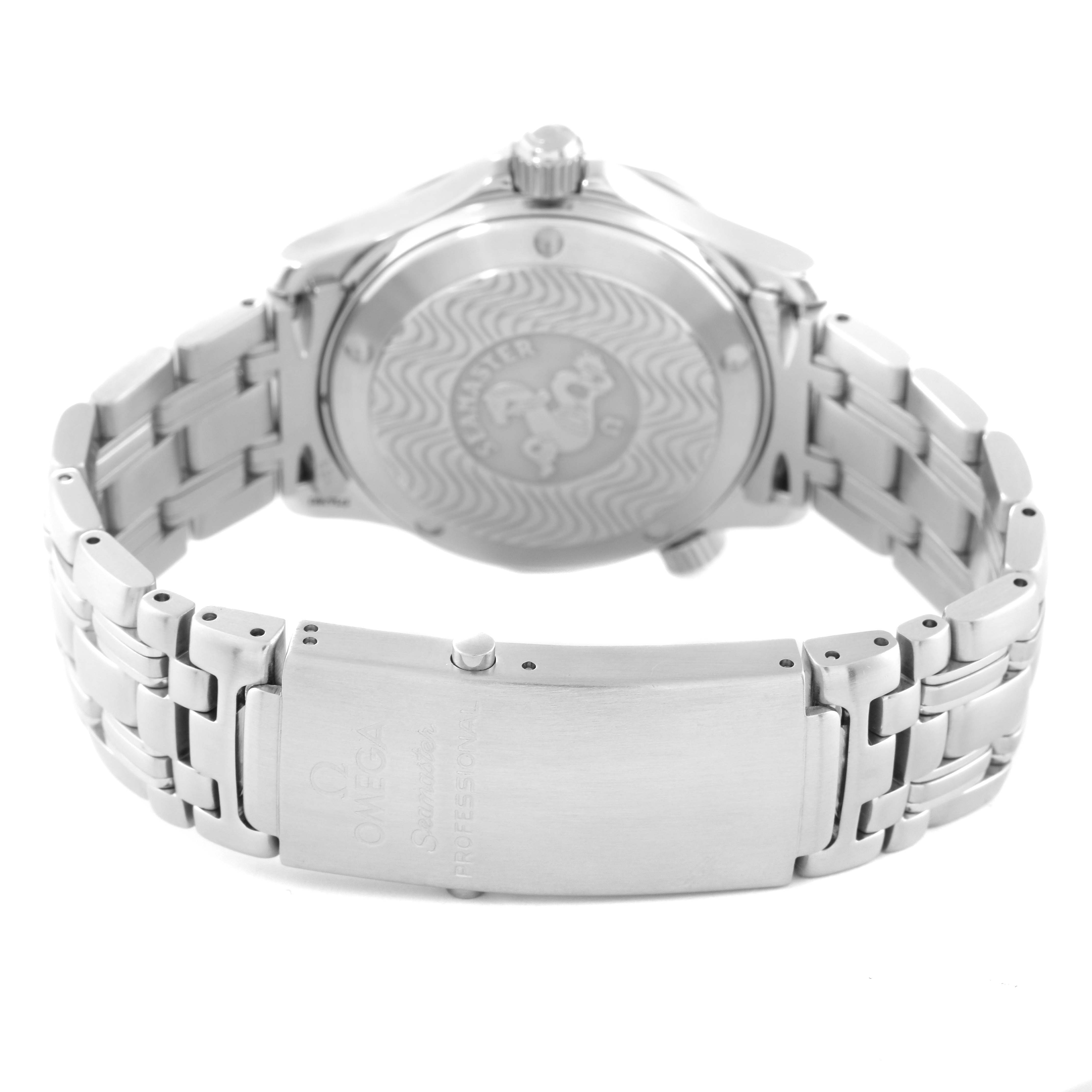 The image shows the back view of an Omega Seamaster 2561.80.00 Men
s Stainless Steel Blue Dial 2561.80.00 Men
s Stainless Steel Blue Dial watch, highlighting the case back and stainless steel bracelet with the clasp.