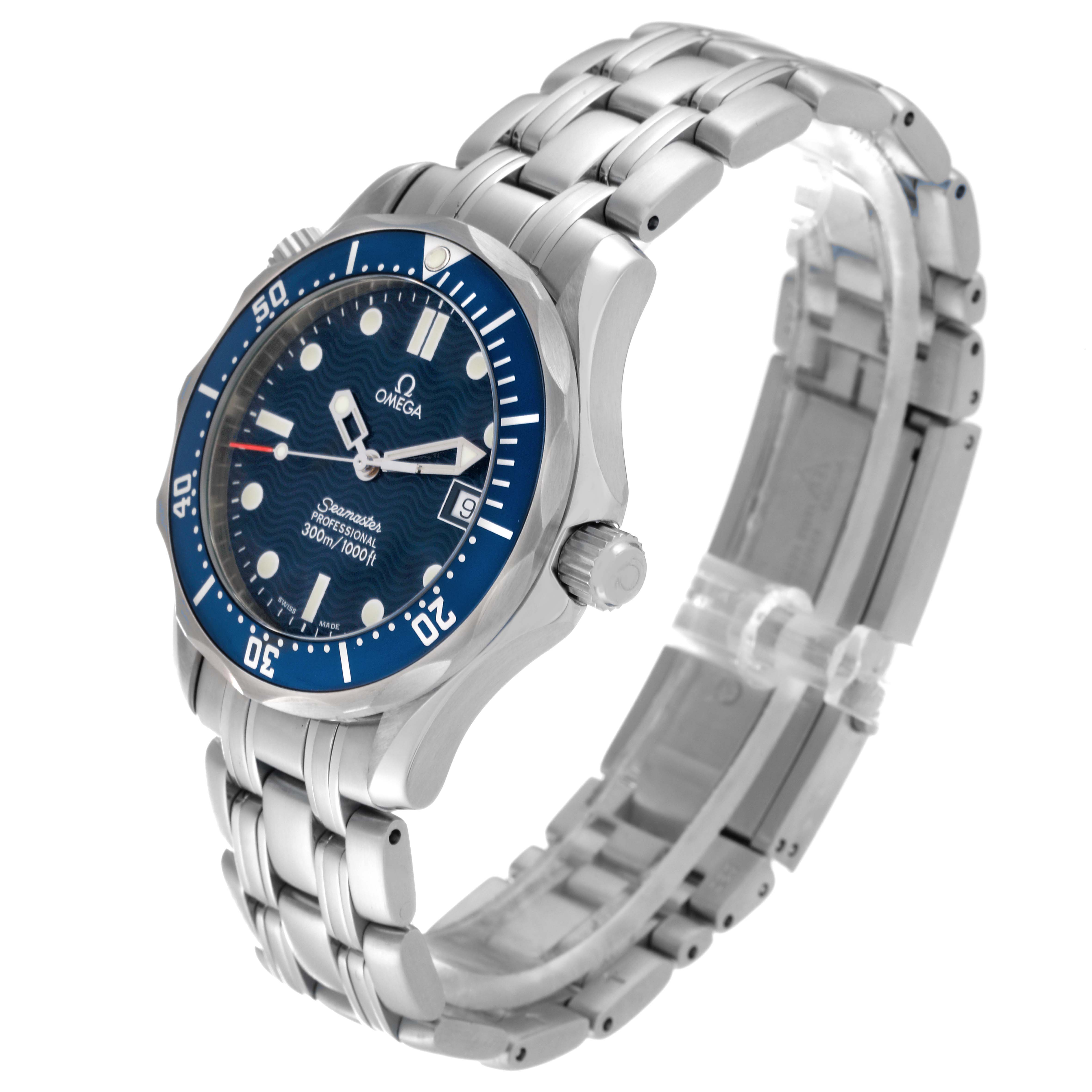 This image shows an angled view of the Omega Seamaster 2561.80.00 Men
s Stainless Steel Blue Dial 2561.80.00 Men
s Stainless Steel Blue Dial watch, highlighting its dial, bezel, crown, and metal bracelet.