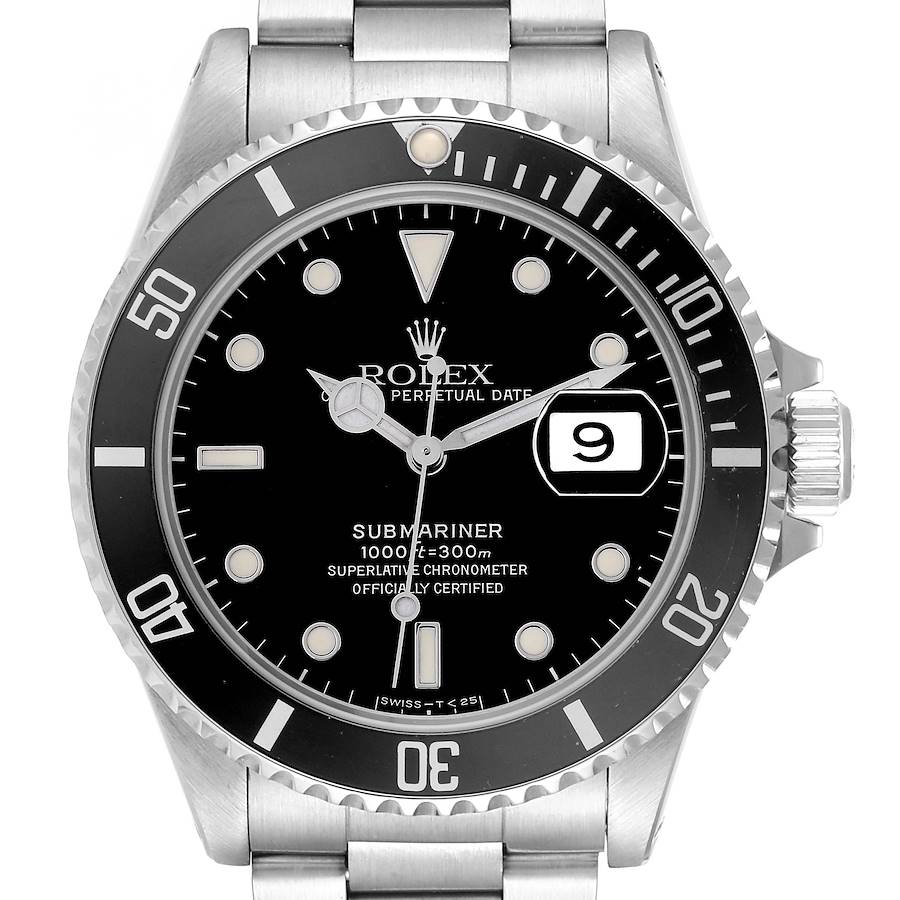 The image shows a Rolex Submariner model 16610 men's watch from a front angle, highlighting the dial, bezel, date display, and bracelet.