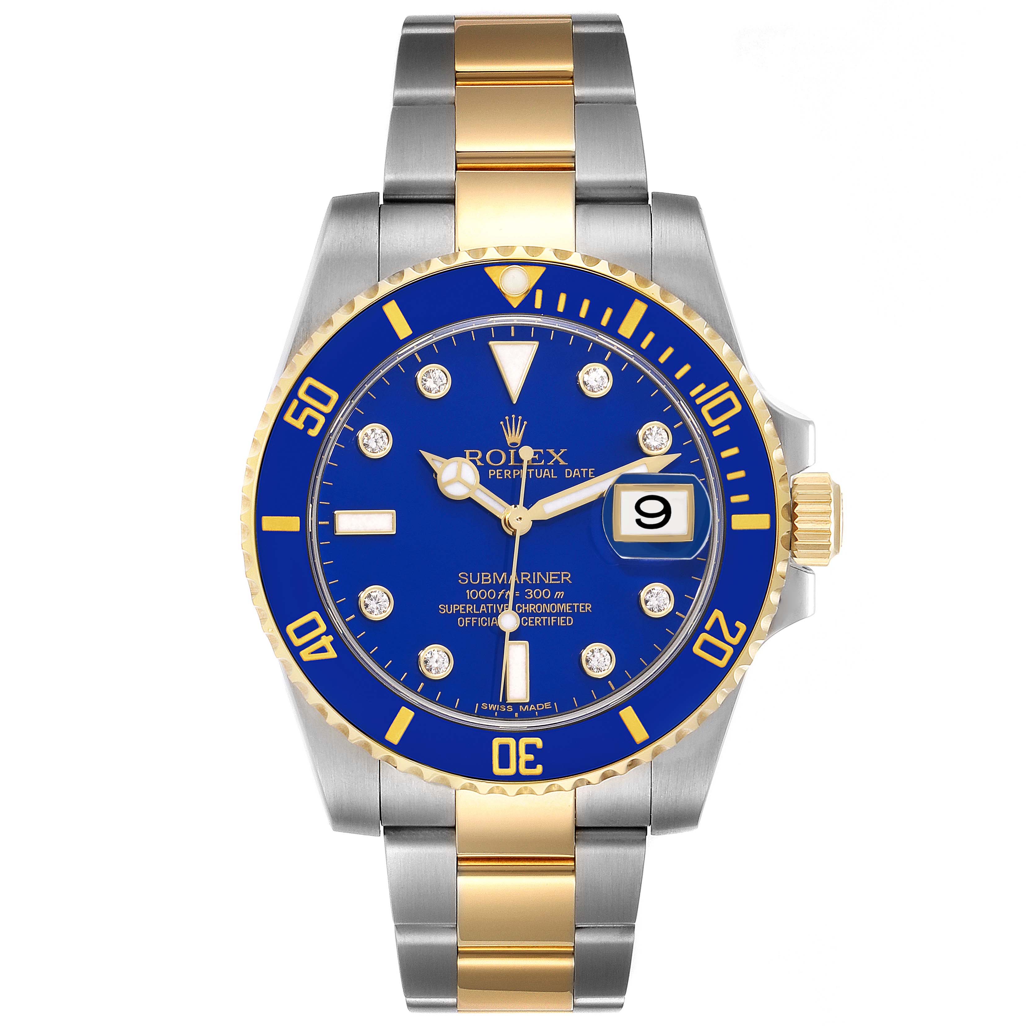 The image shows a front view of a Rolex Submariner 116613 Men
s Steel and Gold (two tone) Blue Dial 116613 Men
s Steel and Gold (two tone) Blue Dial watch featuring a blue dial with a gold and silver bracelet.