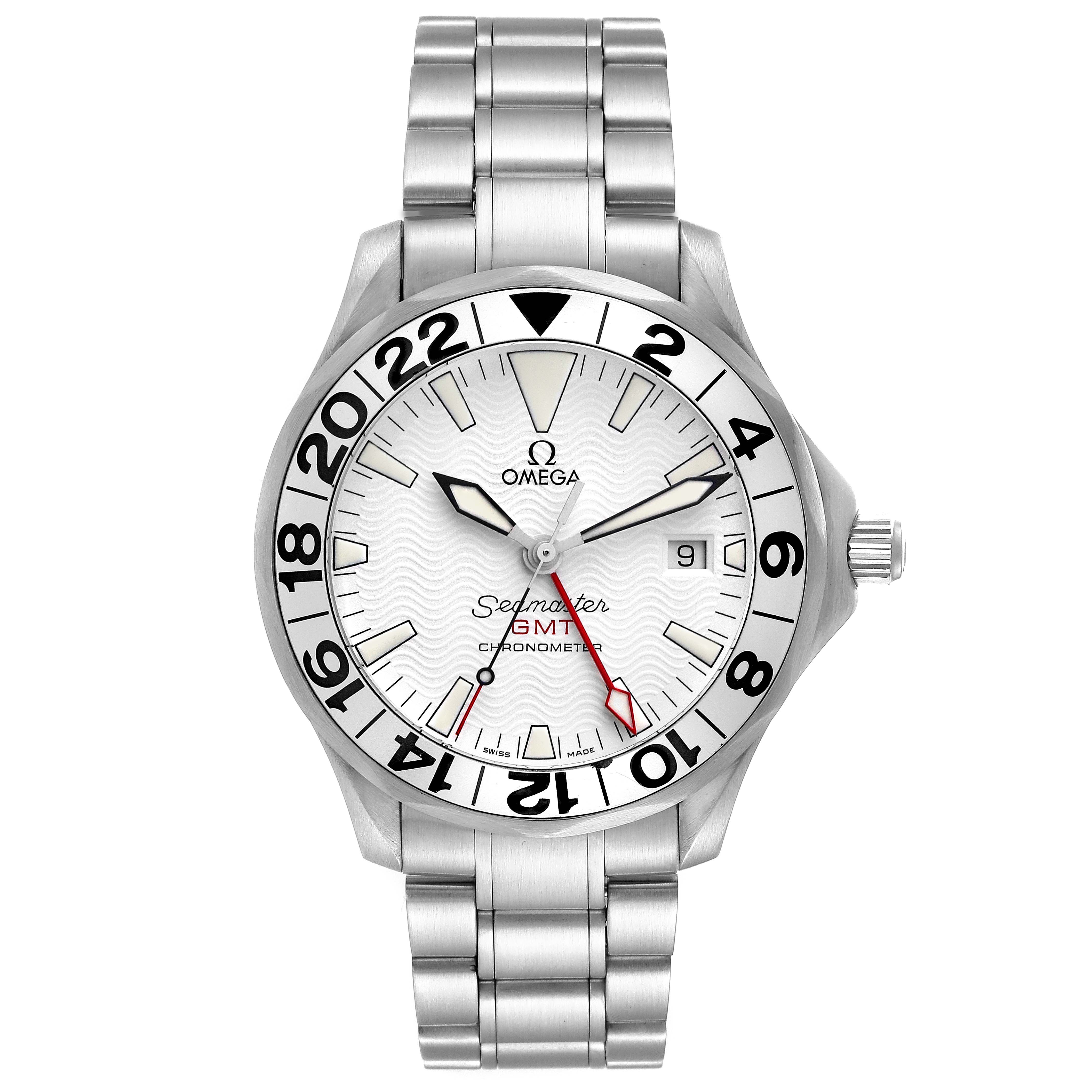 The image shows a front view of an Omega Seamaster 2538.20.00 Men's Stainless Steel White Dial 2538.20.00 Men's Stainless Steel White Dial model watch, highlighting its dial, bezel, and metal bracelet.