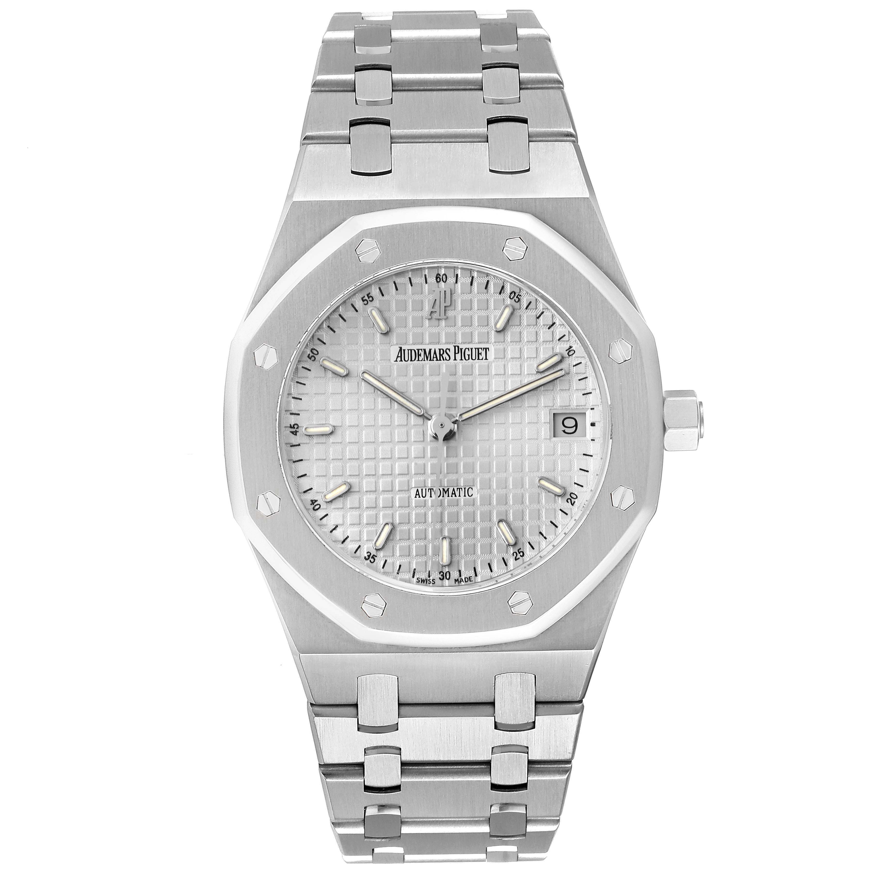 The image shows a front view of an Audemars Piguet Royal Oak 14790ST Men's Stainless Steel Silver Dial 14790ST Men's Stainless Steel Silver Dial watch, displaying its face, bracelet, and crown.