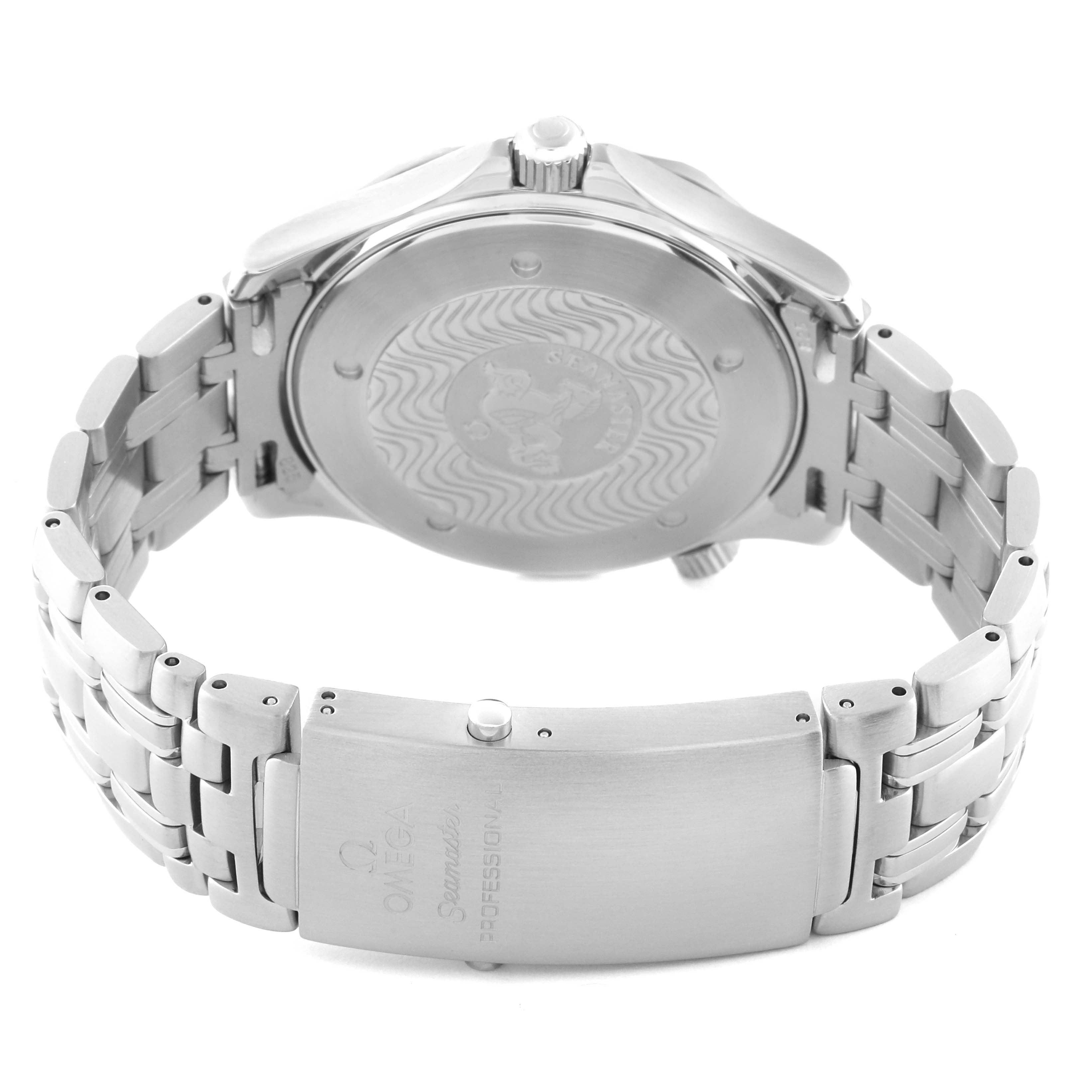 The image shows the back view of an Omega Seamaster 2541.80.00 Men
s Stainless Steel Blue Dial 2541.80.00 Men
s Stainless Steel Blue Dial watch, highlighting the case back and metal bracelet with the clasp.