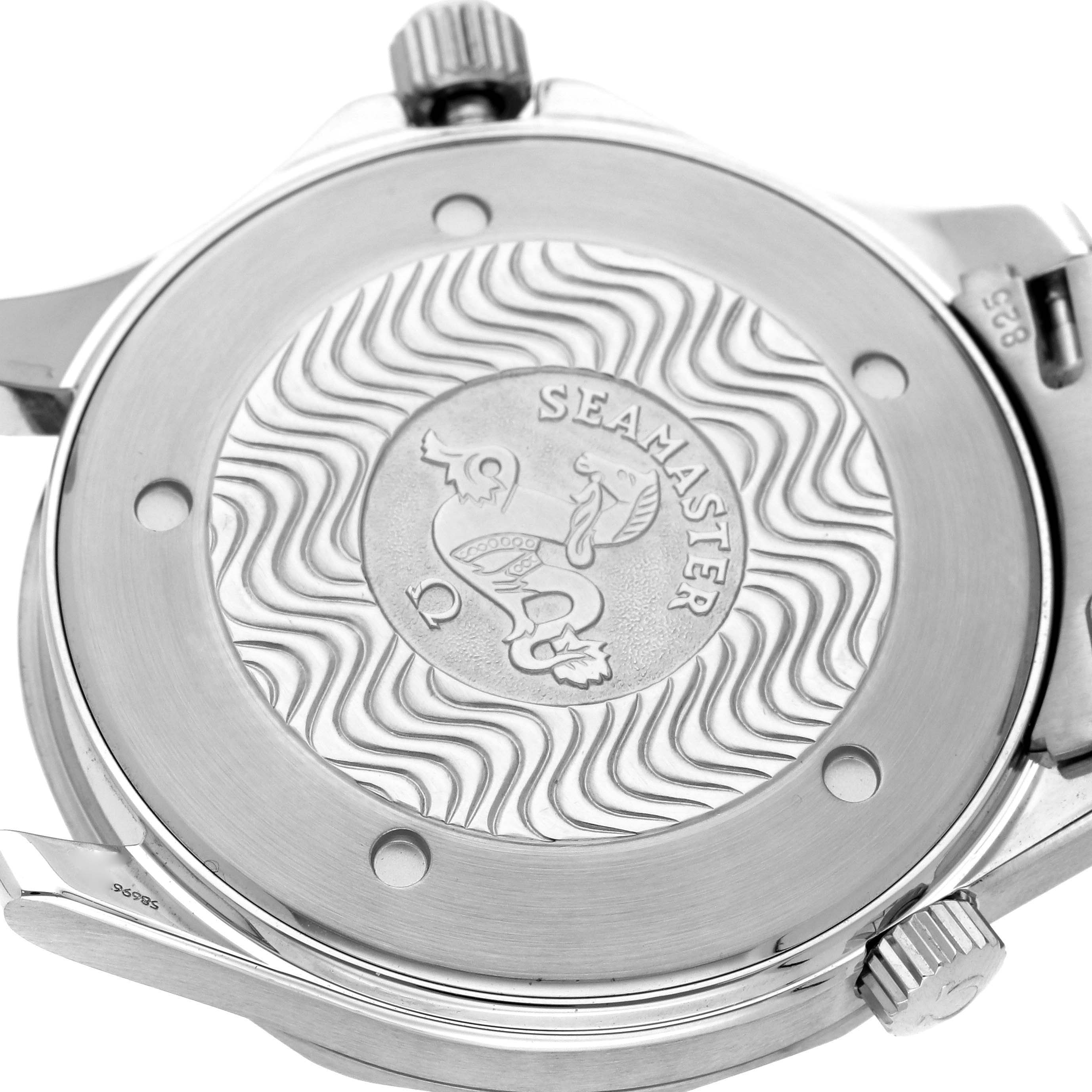 The image shows the back case of an Omega Seamaster 2541.80.00 Men
s Stainless Steel Blue Dial 2541.80.00 Men
s Stainless Steel Blue Dial watch with its emblem and wave pattern, including the crown and lugs.