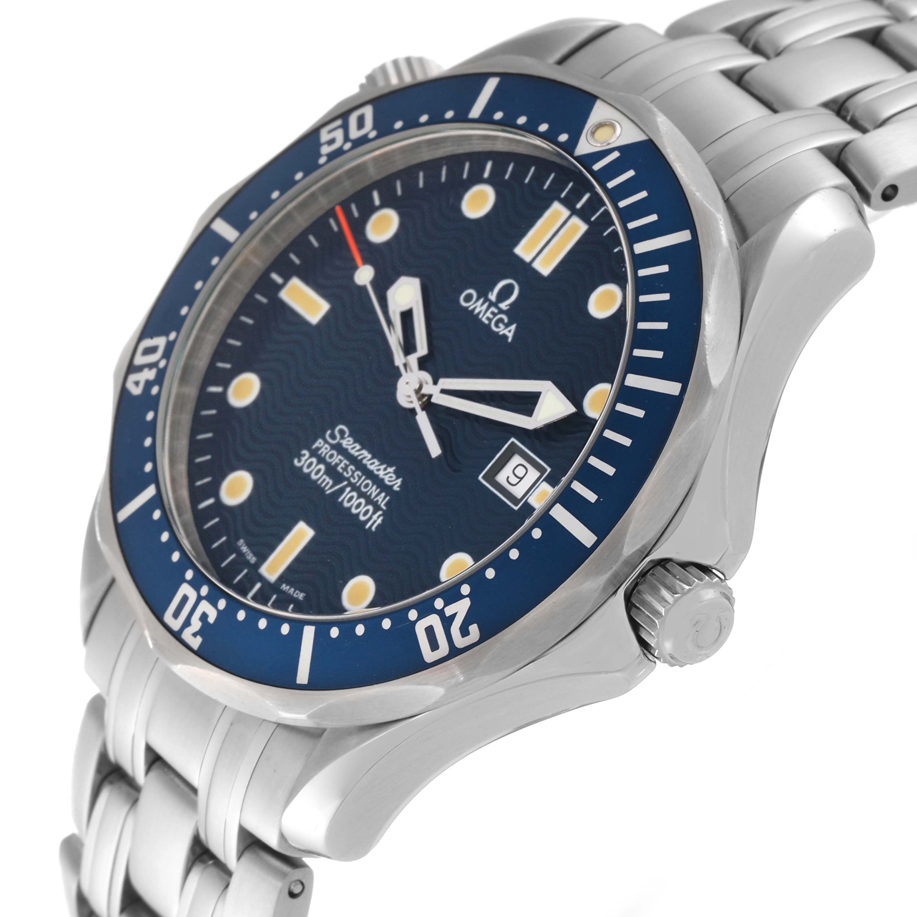 The image shows an angled view of the Omega Seamaster 2541.80.00 Men
s Stainless Steel Blue Dial 2541.80.00 Men
s Stainless Steel Blue Dial watch, highlighting the face, bezel, crown, and part of the bracelet.