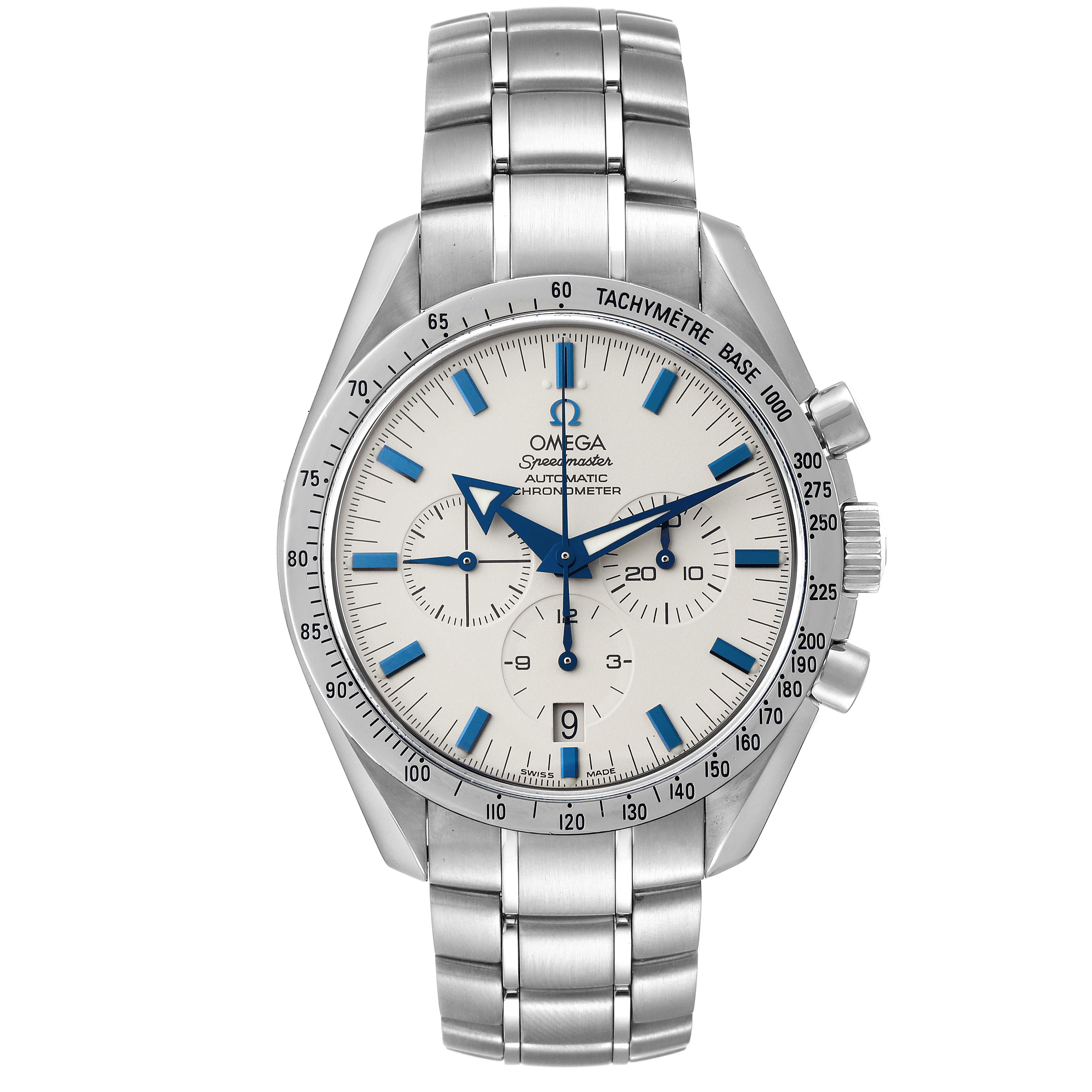 This image shows a front view of an Omega Speedmaster 3551.20.00 Men
s Stainless Steel White Dial 3551.20.00 Men
s Stainless Steel White Dial watch with a stainless steel band and chronograph features.