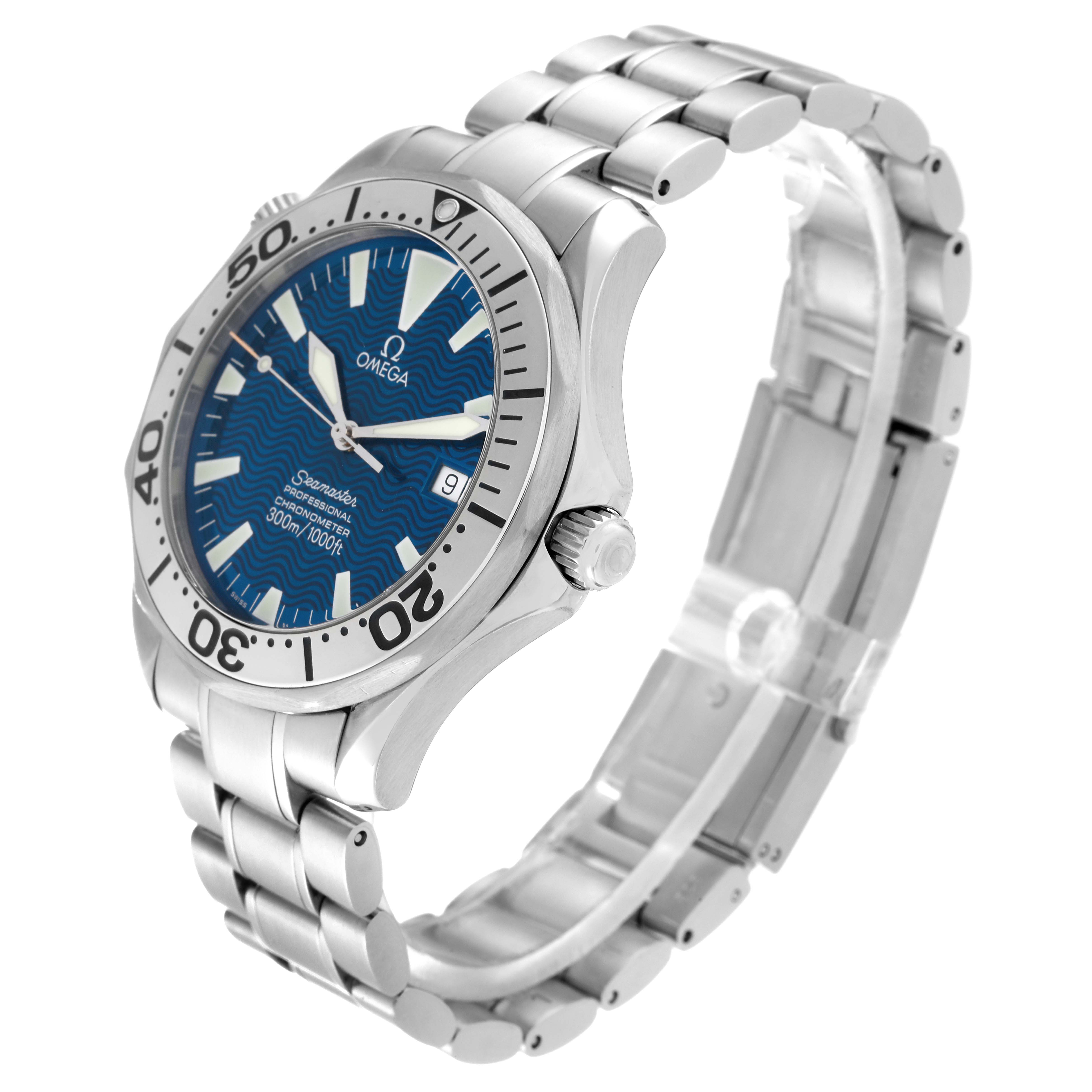 This image shows an angled side view of an Omega Seamaster 2255.80.00 Men
s Stainless Steel Blue Dial 2255.80.00 Men
s Stainless Steel Blue Dial watch, detailing the face, bezel, crown, and metal bracelet.