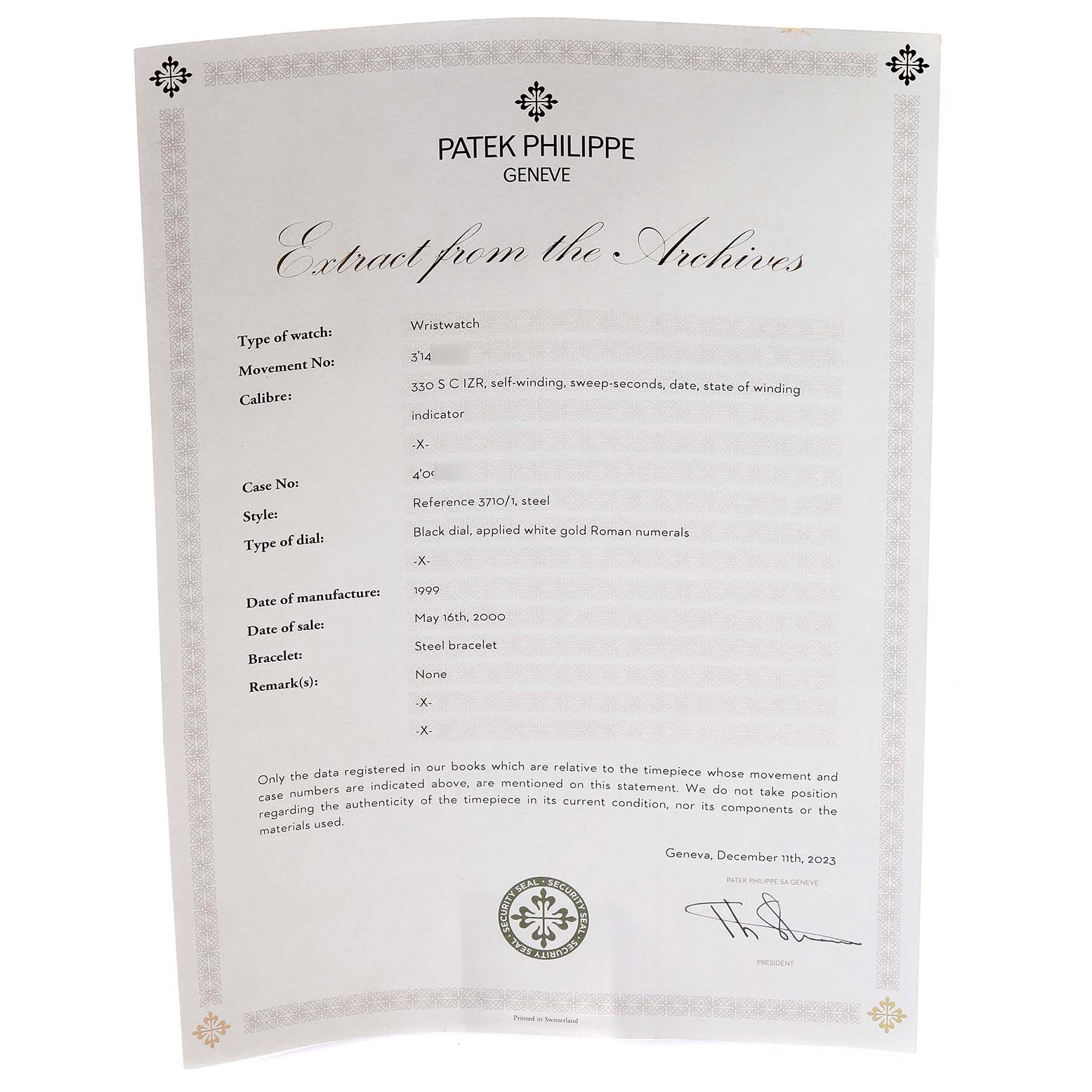 The image shows a Patek Philippe "Extract from the Archives" document for a Nautilus model wristwatch.