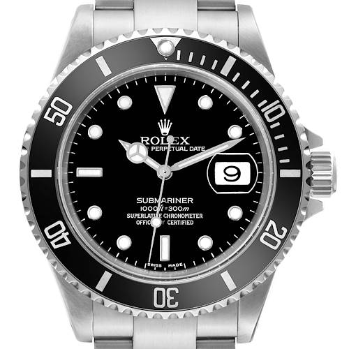 The image shows a front-view angle of a Rolex Submariner watch, highlighting the dial, bezel, hands, date window, and bracelet.