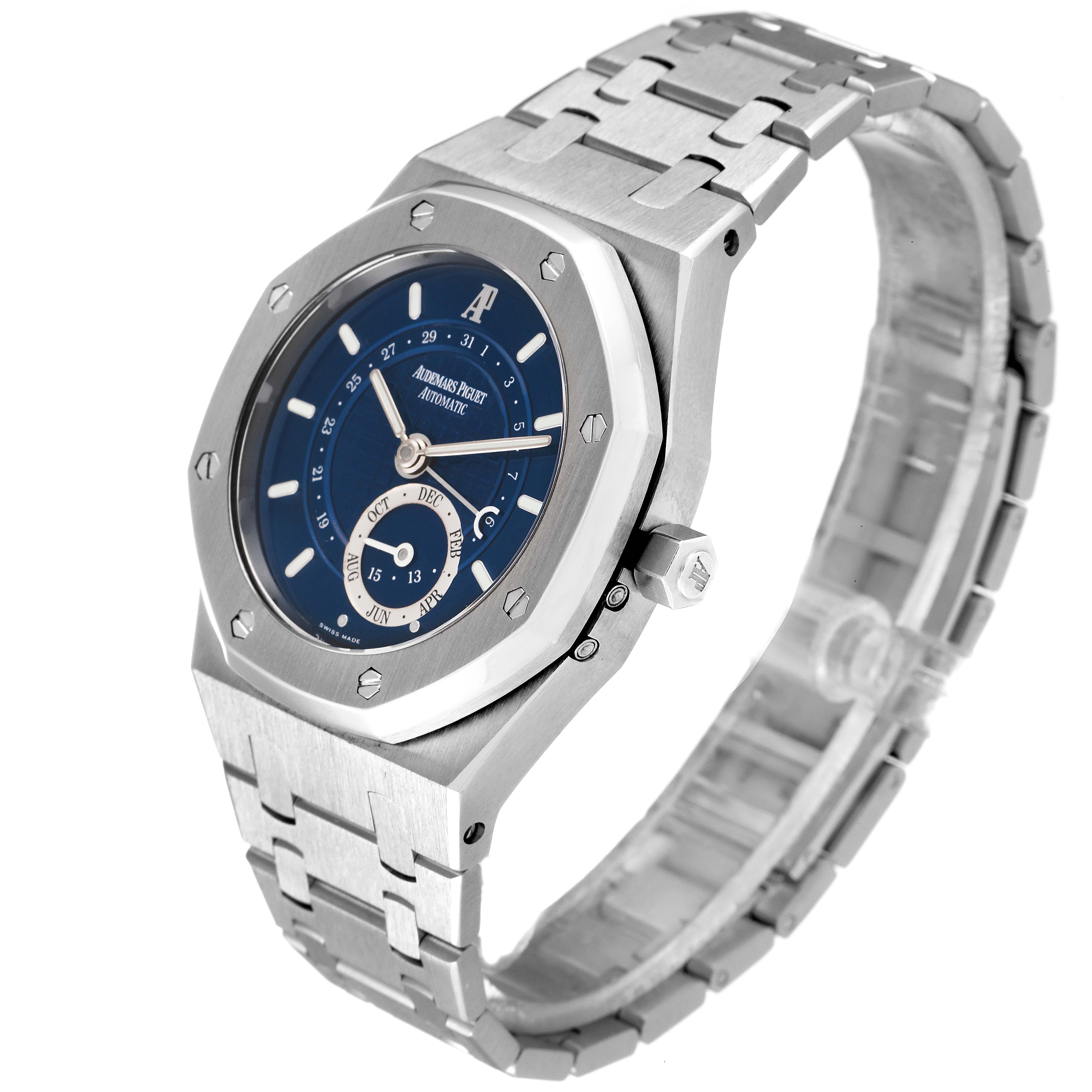 This image shows a side-angle view of an Audemars Piguet Royal Oak 25920ST.0.0789ST.02 Men's Stainless Steel Blue Dial 25920ST.0.0789ST.02 Men's Stainless Steel Blue Dial watch, highlighting the bezel, dial, bracelet, and crown.