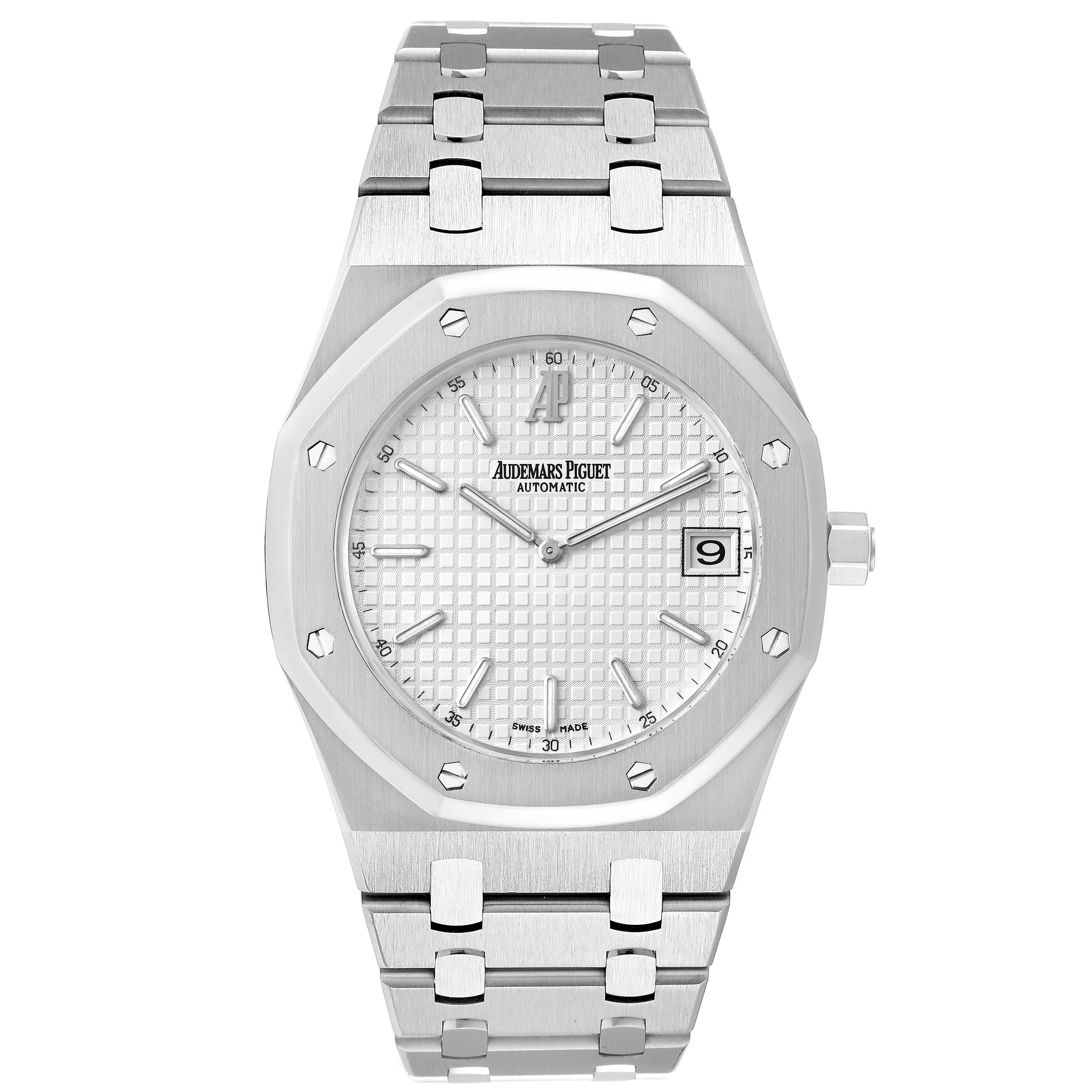 The image shows a front view of a Royal Oak model by Audemars Piguet, displaying the dial, bezel, bracelet, and crown.
