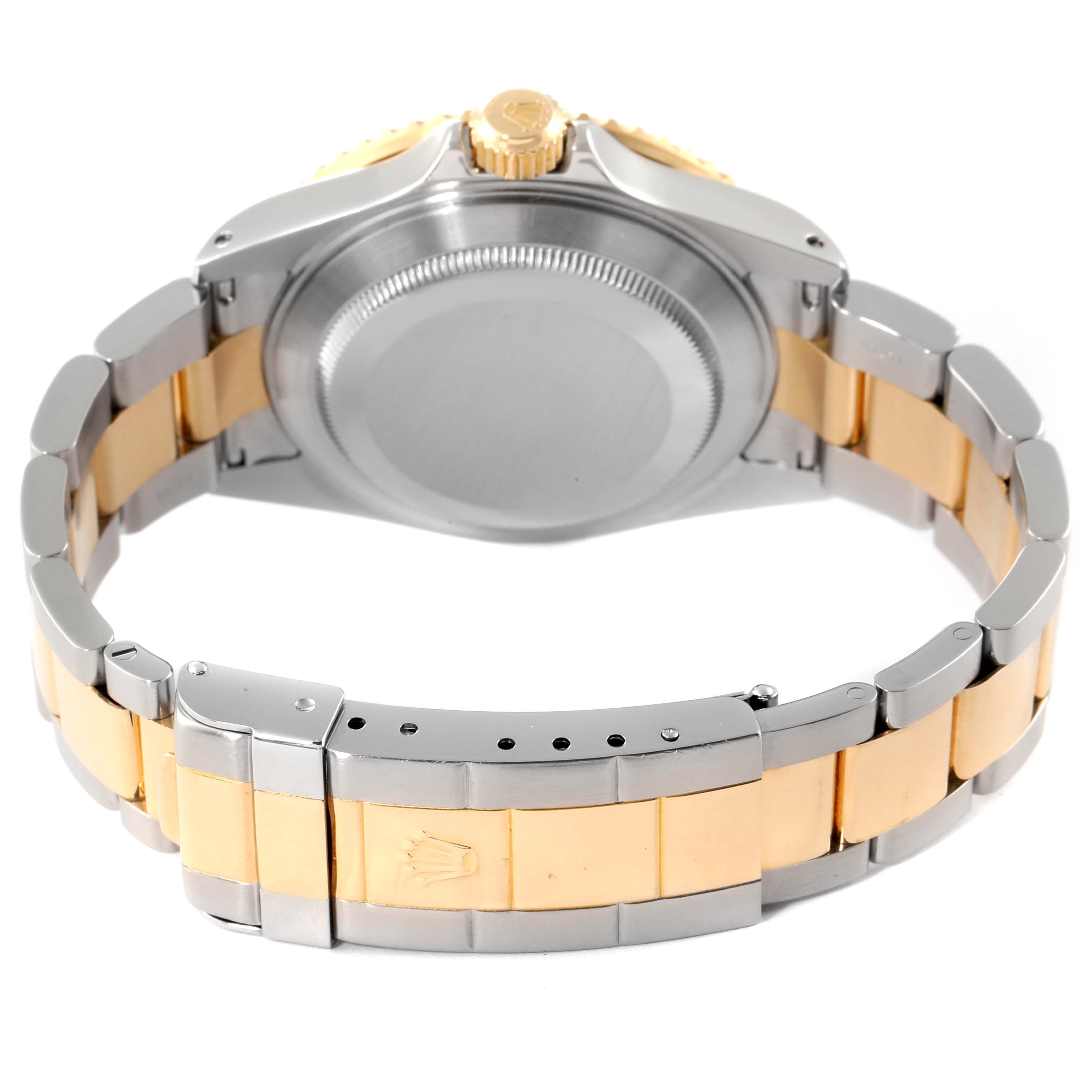 This image shows the back side of the Rolex Submariner 16613 Men
s Steel and Gold (two tone) Blue Dial 16613 Men
s Steel and Gold (two tone) Blue Dial watch, highlighting its bracelet and caseback.