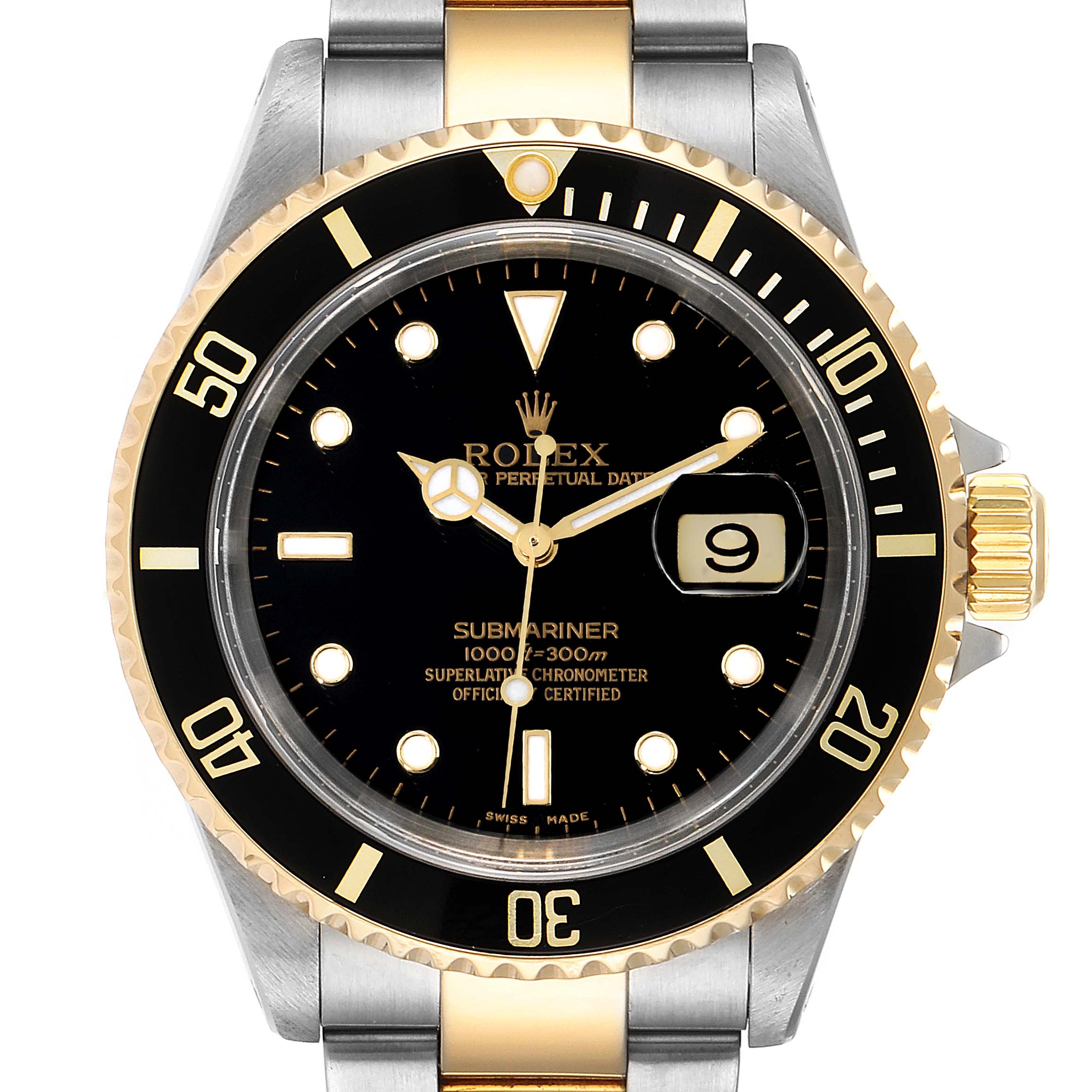 The image shows a front view of a Rolex Submariner 16613 Men
s Steel and Gold (two tone) Black Dial 16613 Men
s Steel and Gold (two tone) Black Dial watch, highlighting its black dial, date display, and two-tone bracelet.