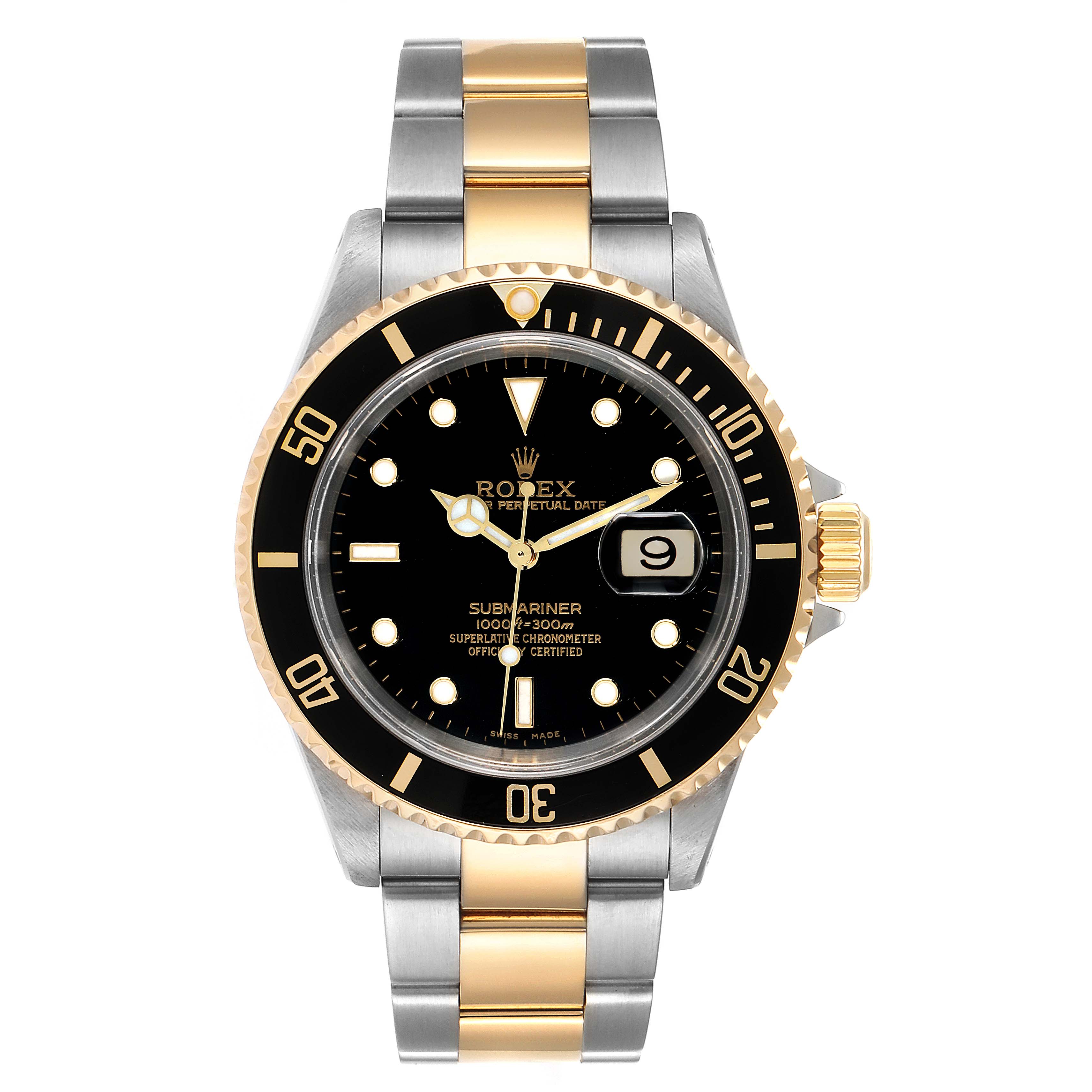 This image shows a front view of the Rolex Submariner 16613 Men
s Steel and Gold (two tone) Black Dial 16613 Men
s Steel and Gold (two tone) Black Dial watch, highlighting its bezel, dial, and two-tone bracelet.