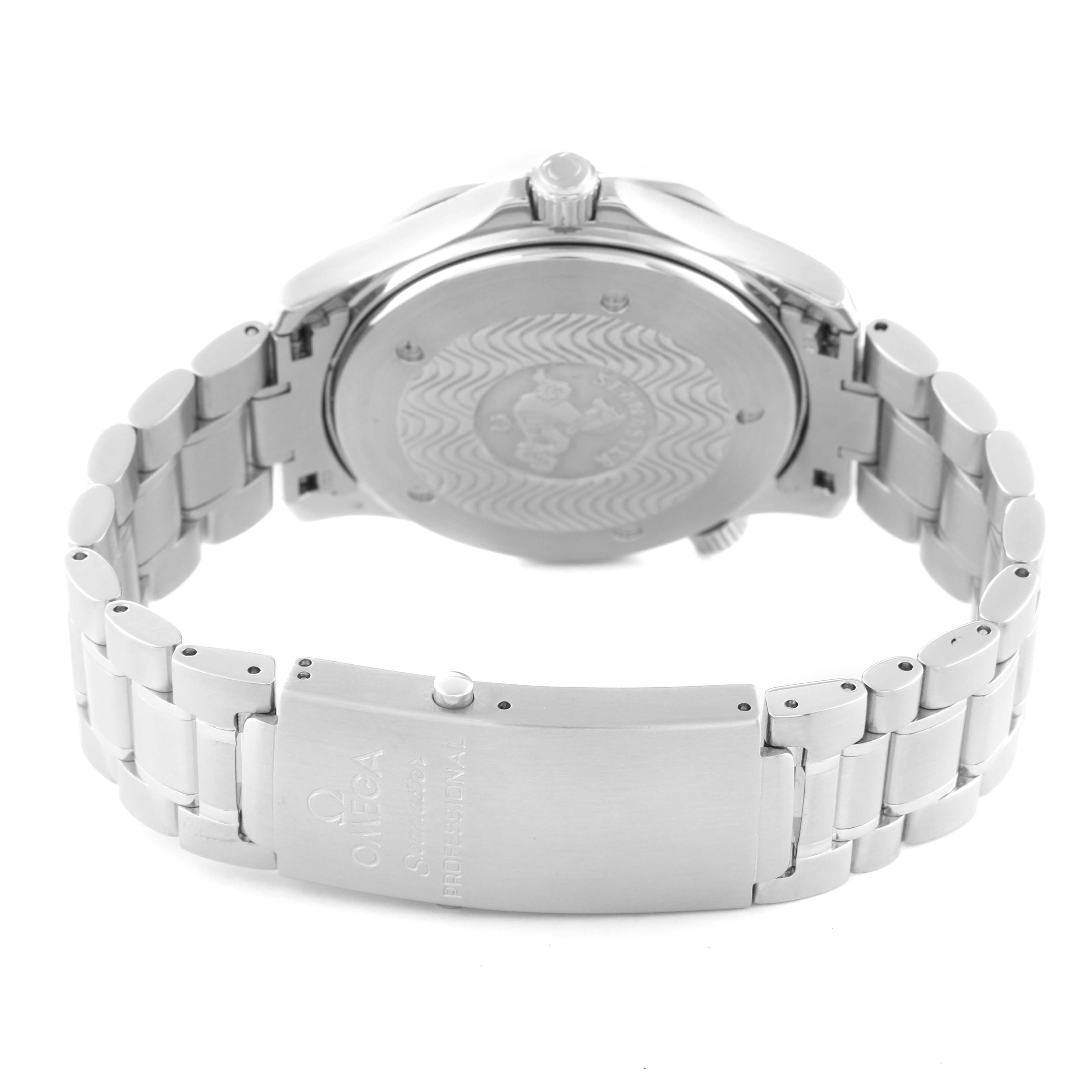 The image shows the back and bracelet clasp of an Omega Seamaster 2254.50.00 Men
s Stainless Steel Black Dial 2254.50.00 Men
s Stainless Steel Black Dial watch, highlighting the case back and metal bracelet.