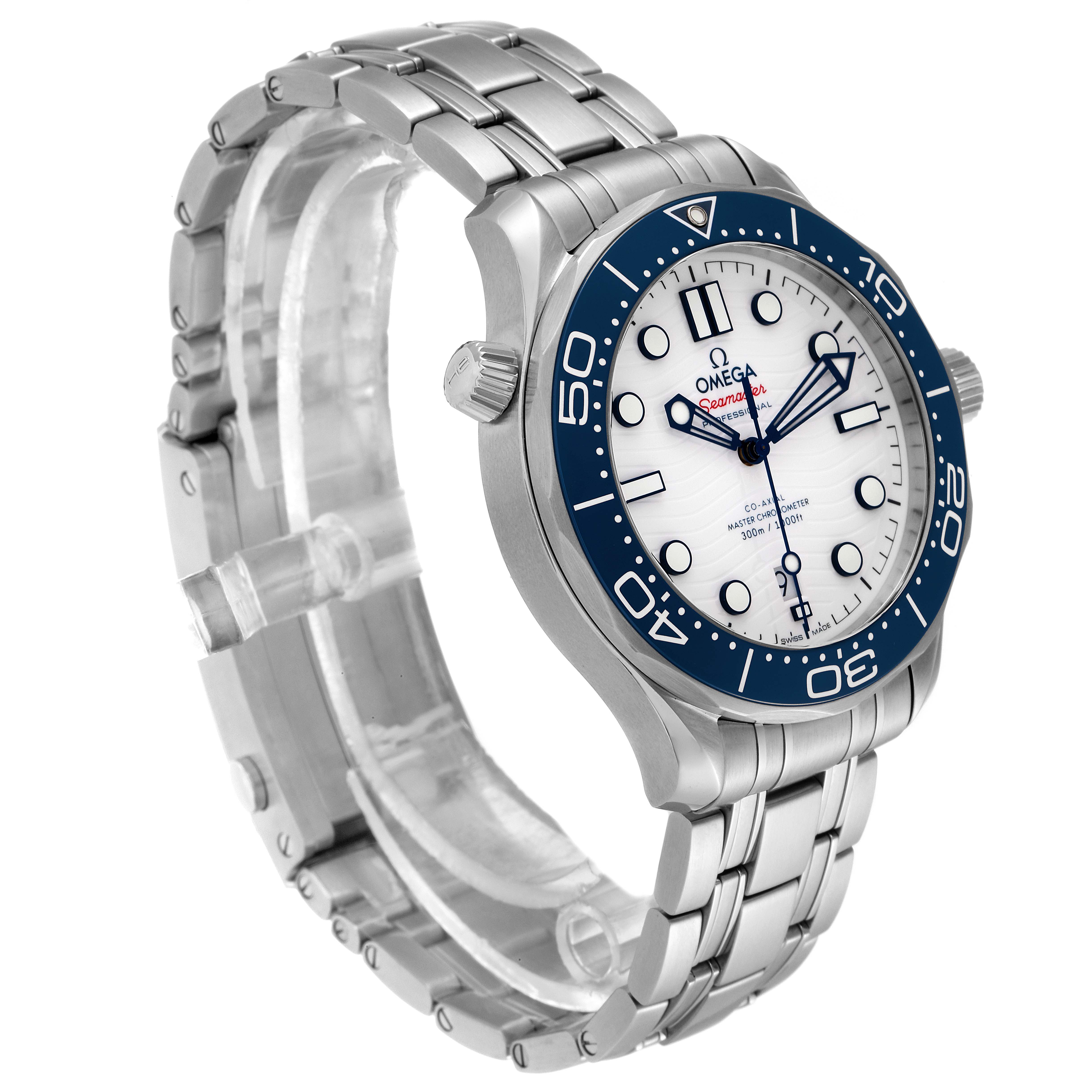 This image shows a side angled view of the Omega Seamaster 522.30.42.20.04.001 Men's Stainless Steel White Dial 522.30.42.20.04.001 Men's Stainless Steel White Dial watch featuring the bracelet and the face with a blue bezel.