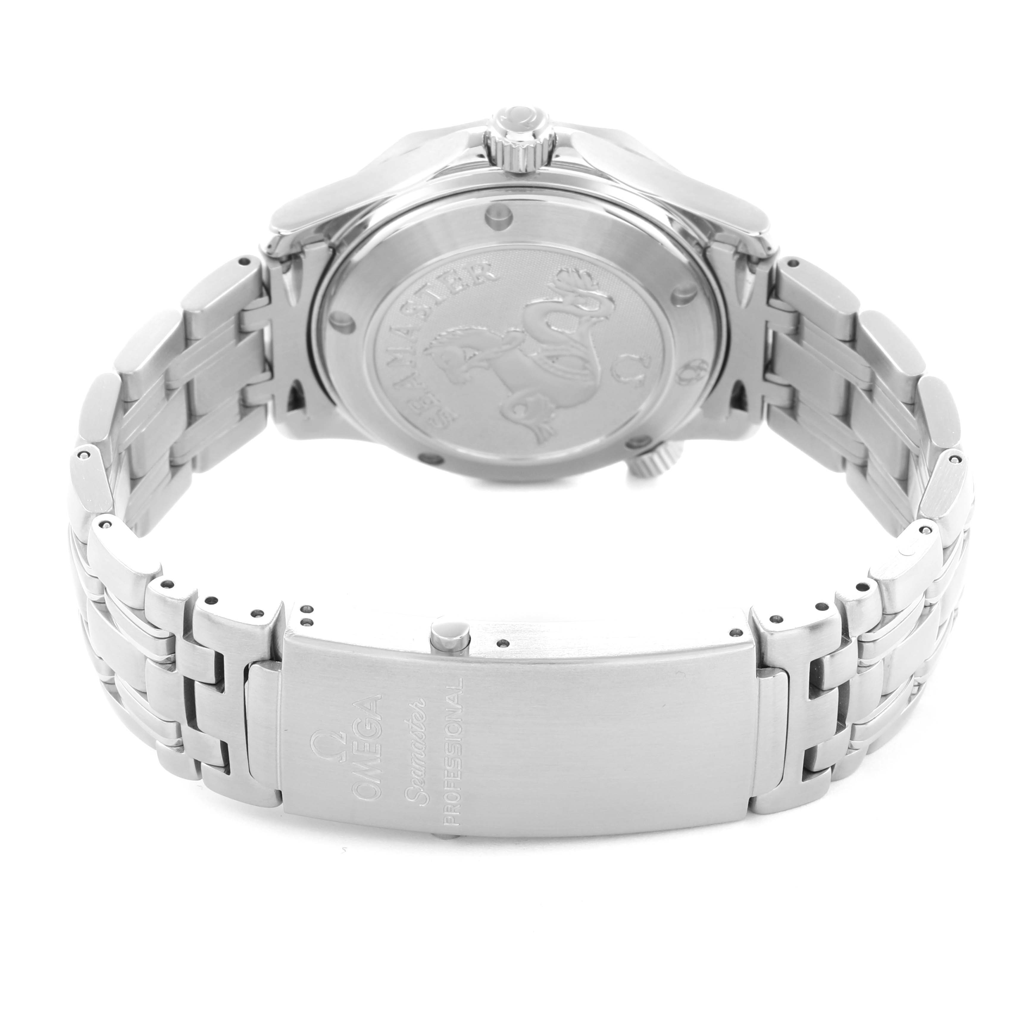 The image shows the back and clasp of an Omega Seamaster 2222.80.00 Men
s Stainless Steel Blue Dial watch, highlighting the bracelet and engraved case back.