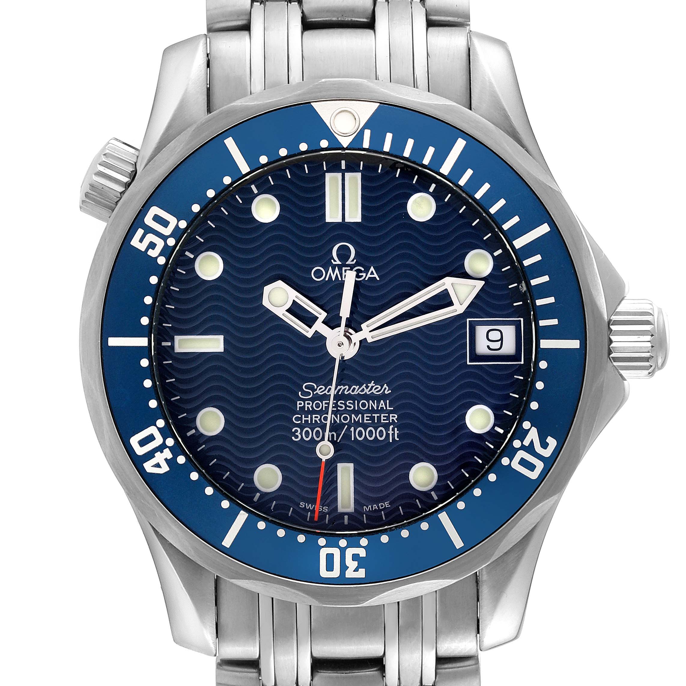 The image shows a front view of the Omega Seamaster 2551.80.00 Men
s Stainless Steel Blue Dial 2551.80.00 Men
s Stainless Steel Blue Dial watch, including its bezel, dial, hands, and part of the metal bracelet.