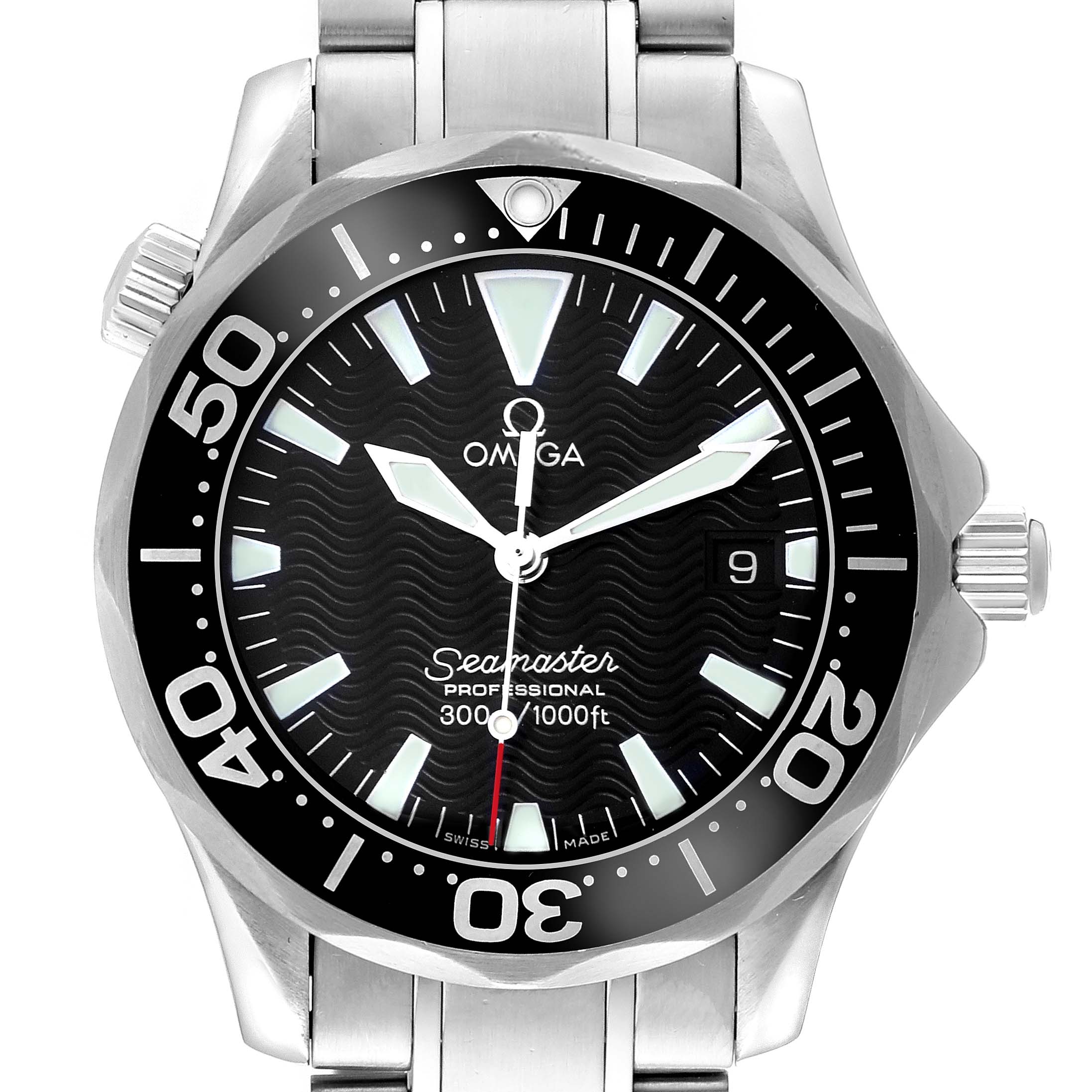 The image shows a front view of an Omega Seamaster 2262.50.00 Men
s Stainless Steel Black Dial 2262.50.00 Men
s Stainless Steel Black Dial watch, highlighting its dial, bezel, and stainless steel bracelet.