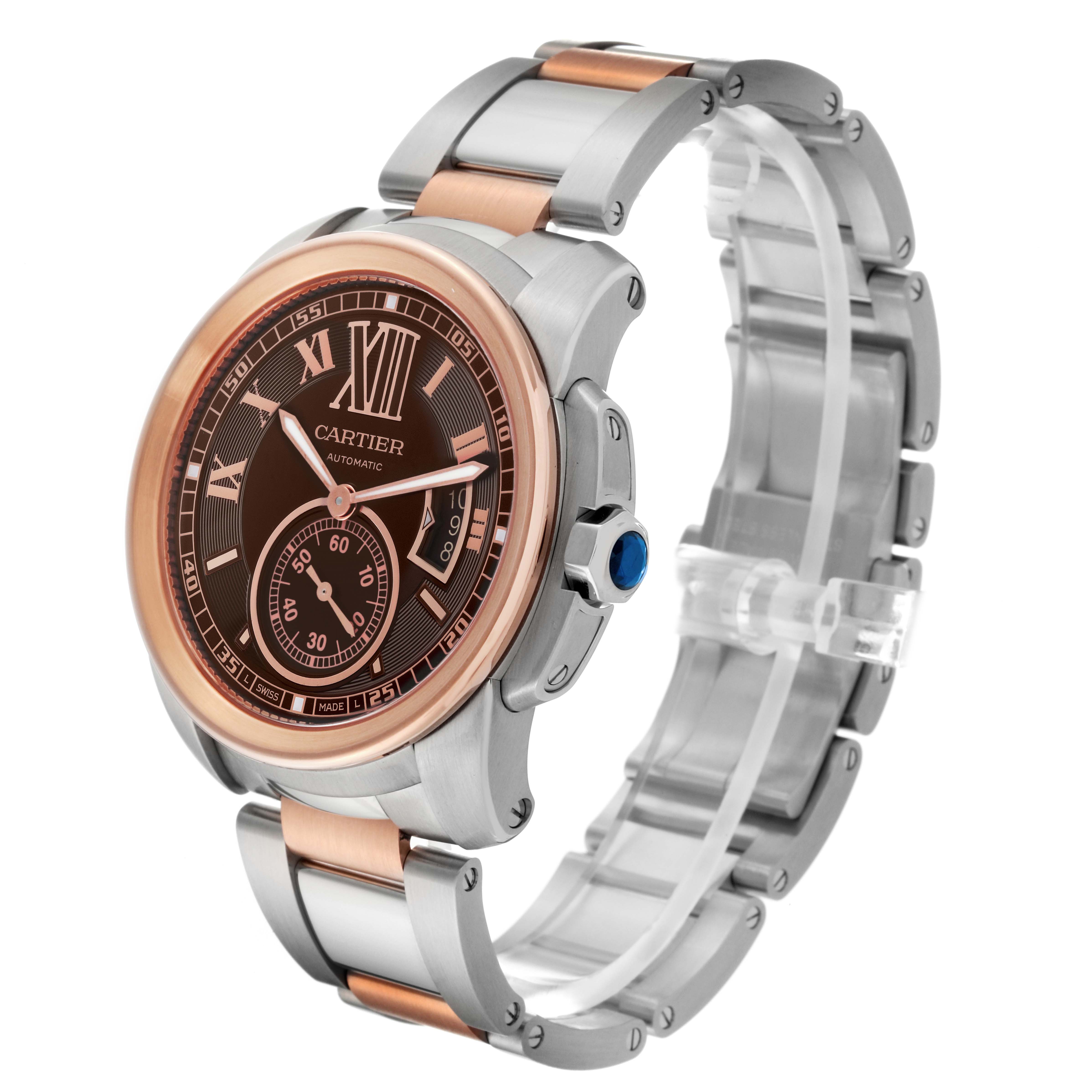 The image shows a side-angle view of the Calibre de Cartier model by Cartier, featuring its face and stainless steel and rose gold bracelet.