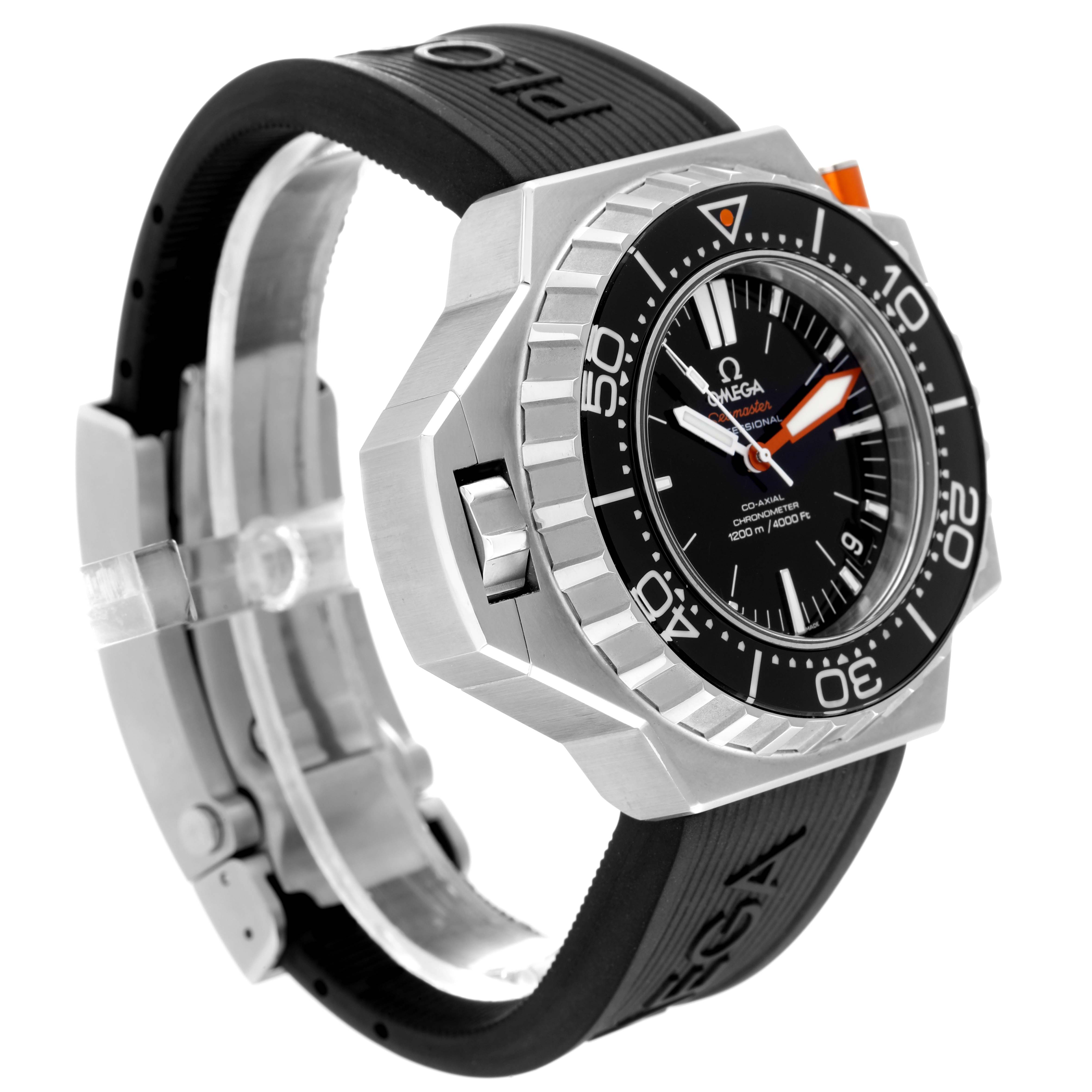 This image shows a side angle of an Omega Ploprof 224.32.55.21.01.002 Men
s Stainless Steel Black Dial 224.32.55.21.01.002 Men
s Stainless Steel Black Dial watch, focusing on the bezel, strap, and clasp.