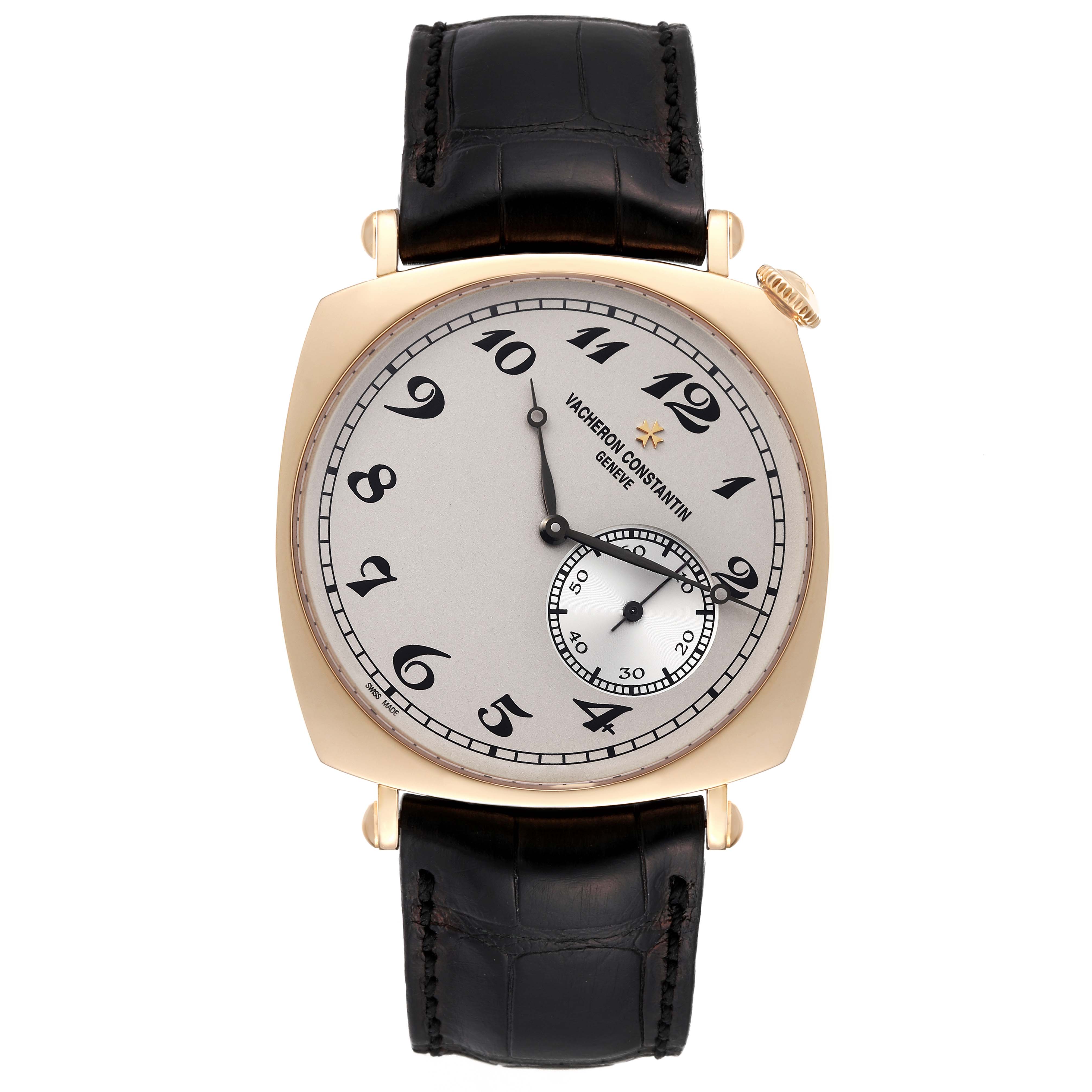 The image shows a front view of a Vacheron Constantin Historiques 82035/000J-9964 Men
s Yellow Gold Silver Dial 82035/000J-9964 Men
s Yellow Gold Silver Dial watch with a leather strap and gold case.