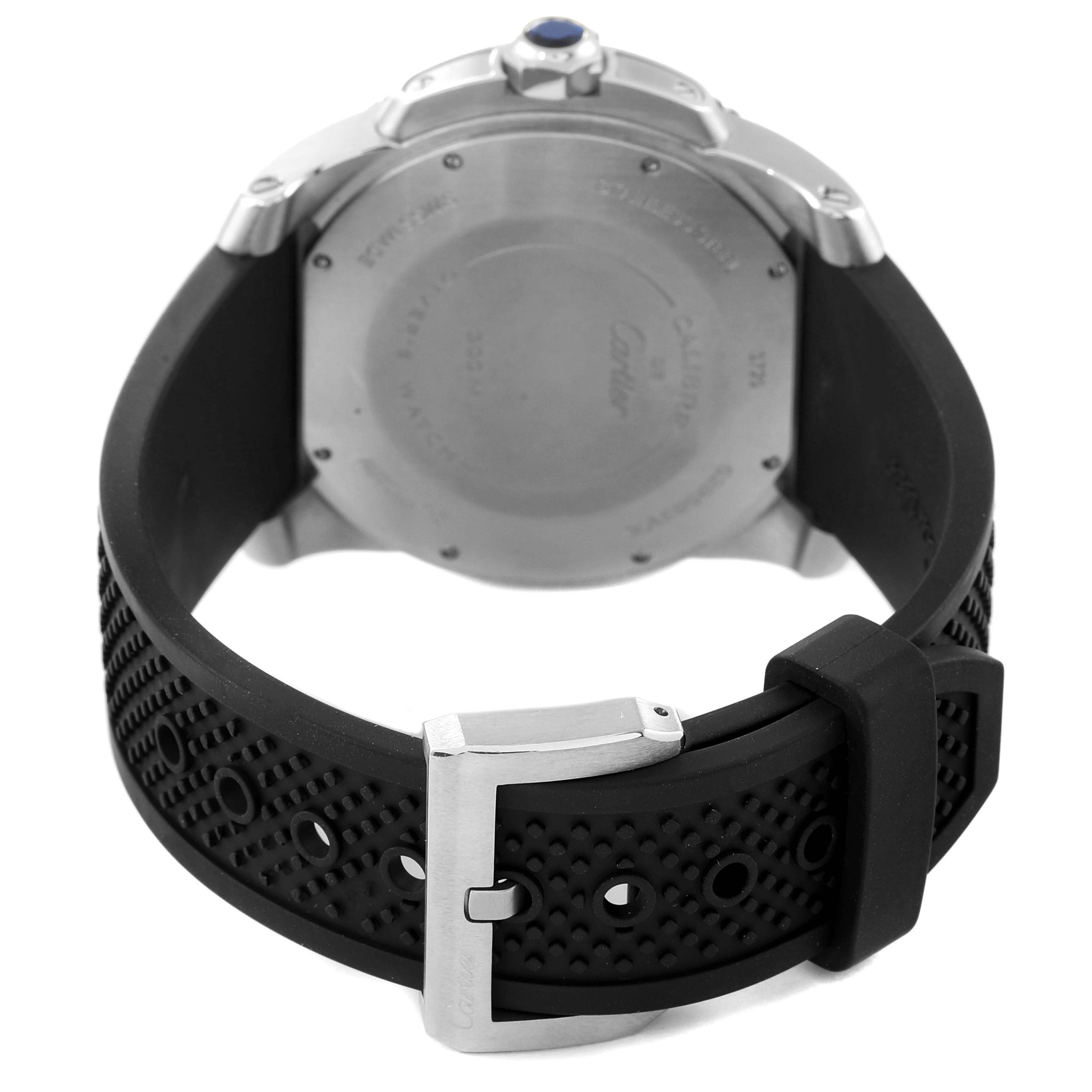 The image shows the back and buckle of a Calibre de Cartier watch by Cartier.
