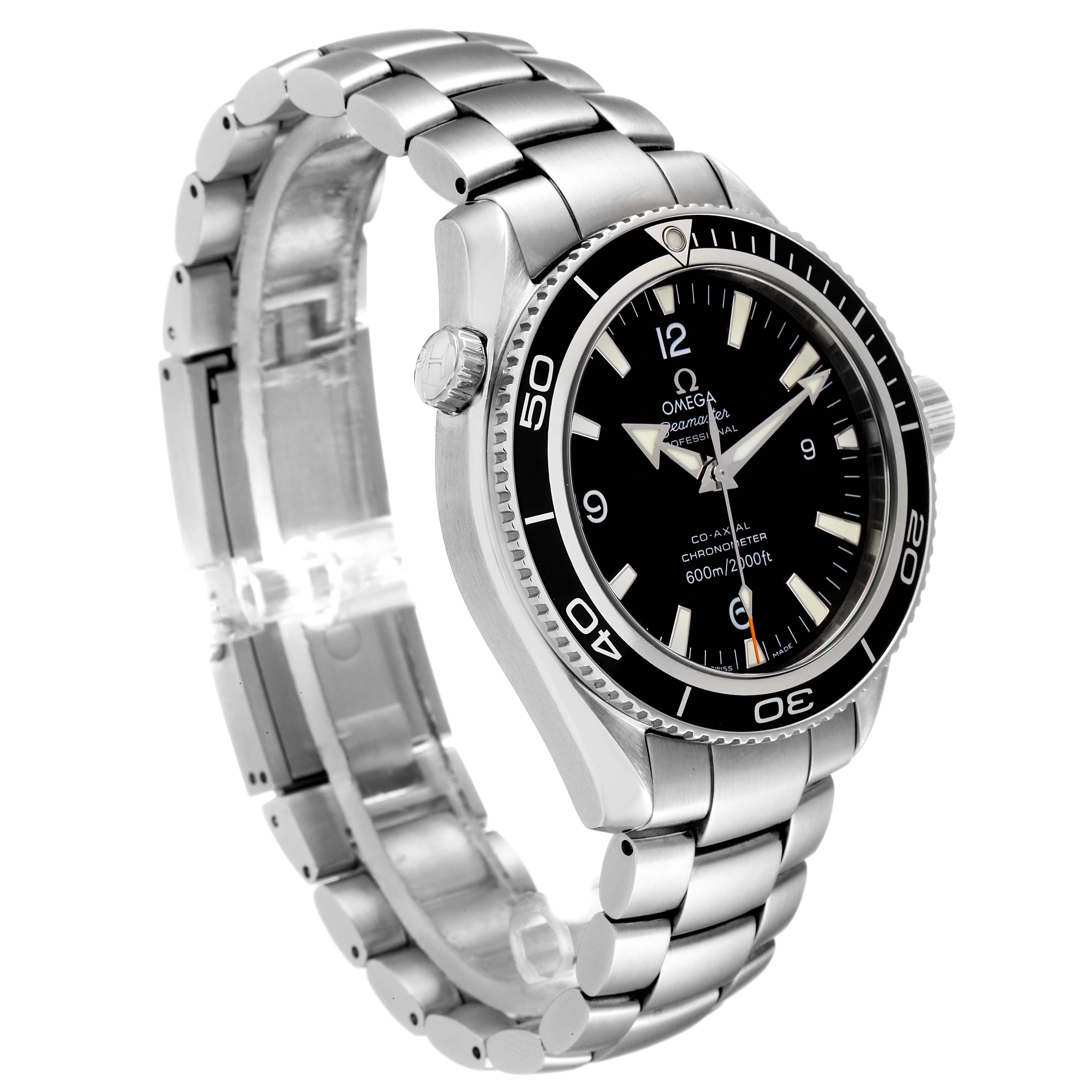 This image shows a side angle of the Omega Planet Ocean 2201.50.00 Men
s Stainless Steel Black Dial 2201.50.00 Men
s Stainless Steel Black Dial watch, highlighting the bezel, dial, and stainless steel bracelet.