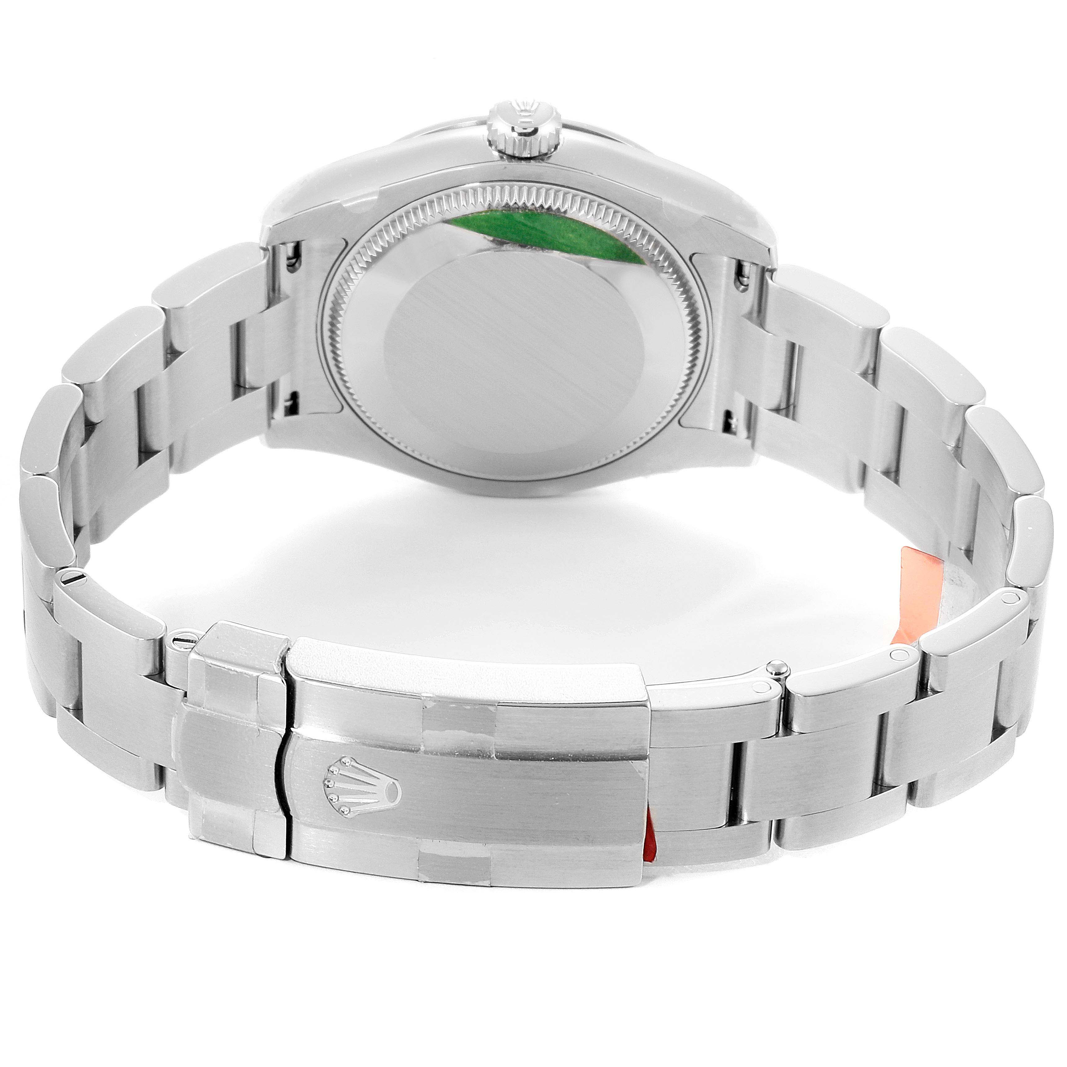 This image shows the back and clasp of the Rolex Mid-Size 177200 Women
s Stainless Steel White Dial 177200 Women
s Stainless Steel White Dial watch, highlighting the bracelet and case back.