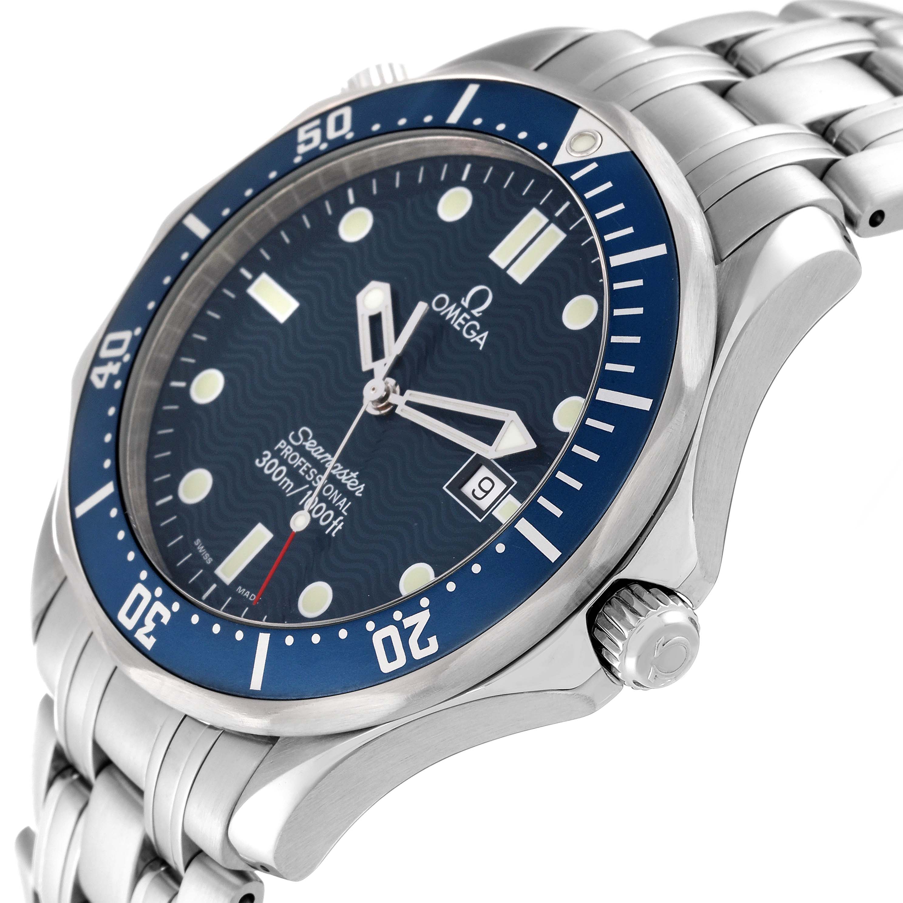 The image shows an angled view of the Omega Seamaster 2541.80.00 Men
s Stainless Steel Blue Dial 2541.80.00 Men
s Stainless Steel Blue Dial, highlighting its dial, bezel, and stainless steel bracelet.