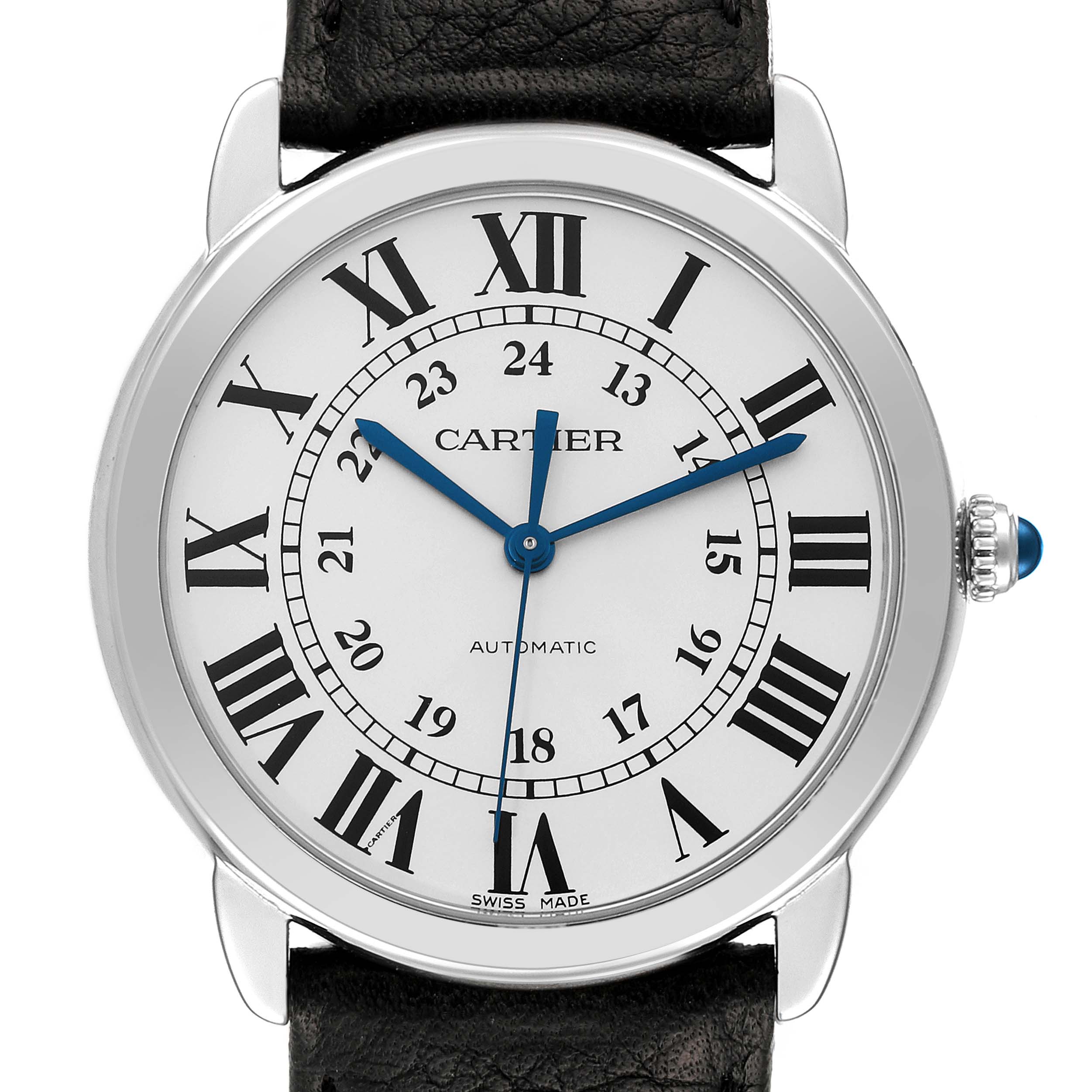 This image shows the front view of the Cartier Ronde WSRN0021 Men
s Stainless Steel Silver Dial WSRN0021 Men
s Stainless Steel Silver Dial model watch, highlighting its dial, hands, and leather strap.