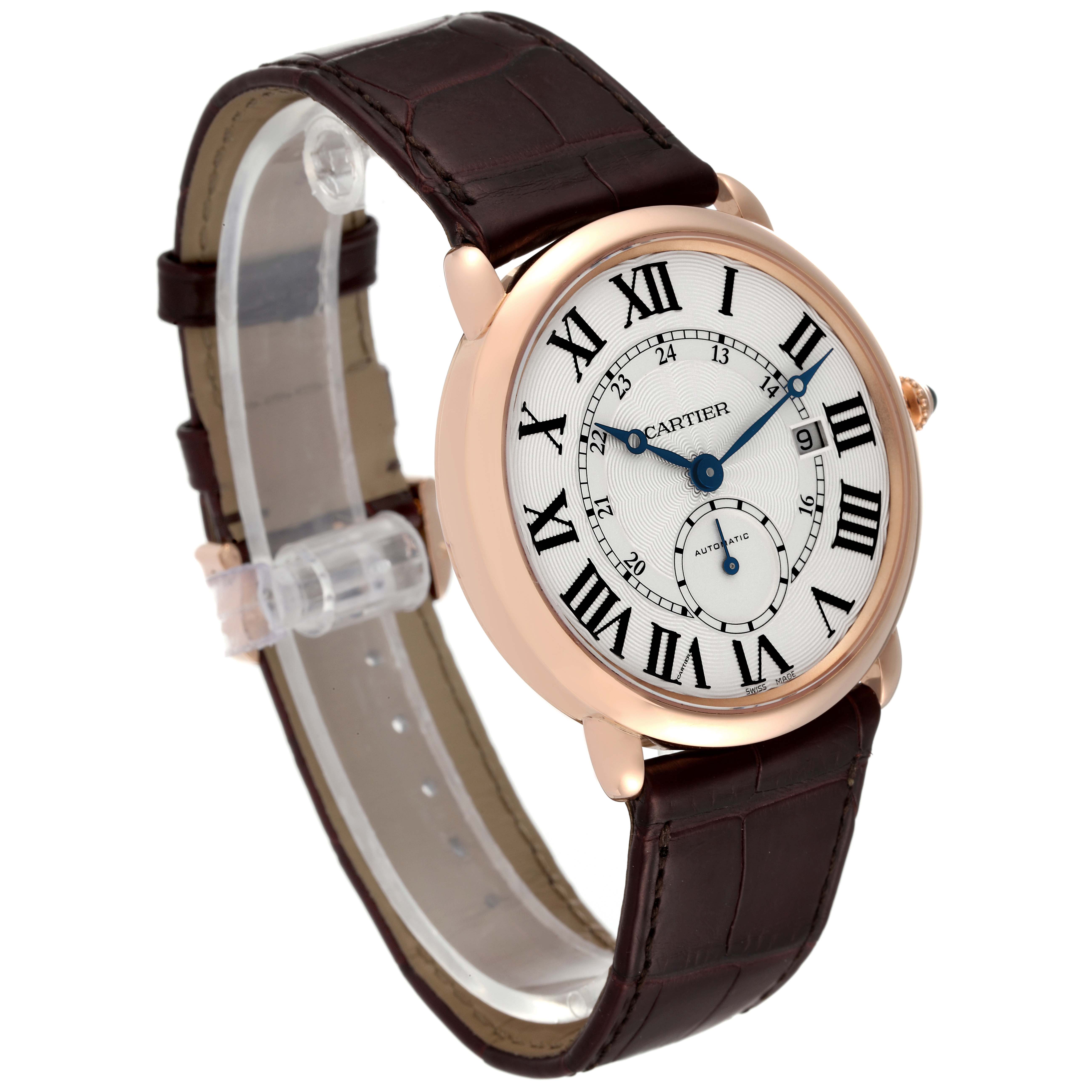 The Cartier Ronde W6801005 Men's Rose Gold Silver Dial W6801005 Men's Rose Gold Silver Dial watch is shown at a three-quarter angle, highlighting its dial, case, and brown leather strap.