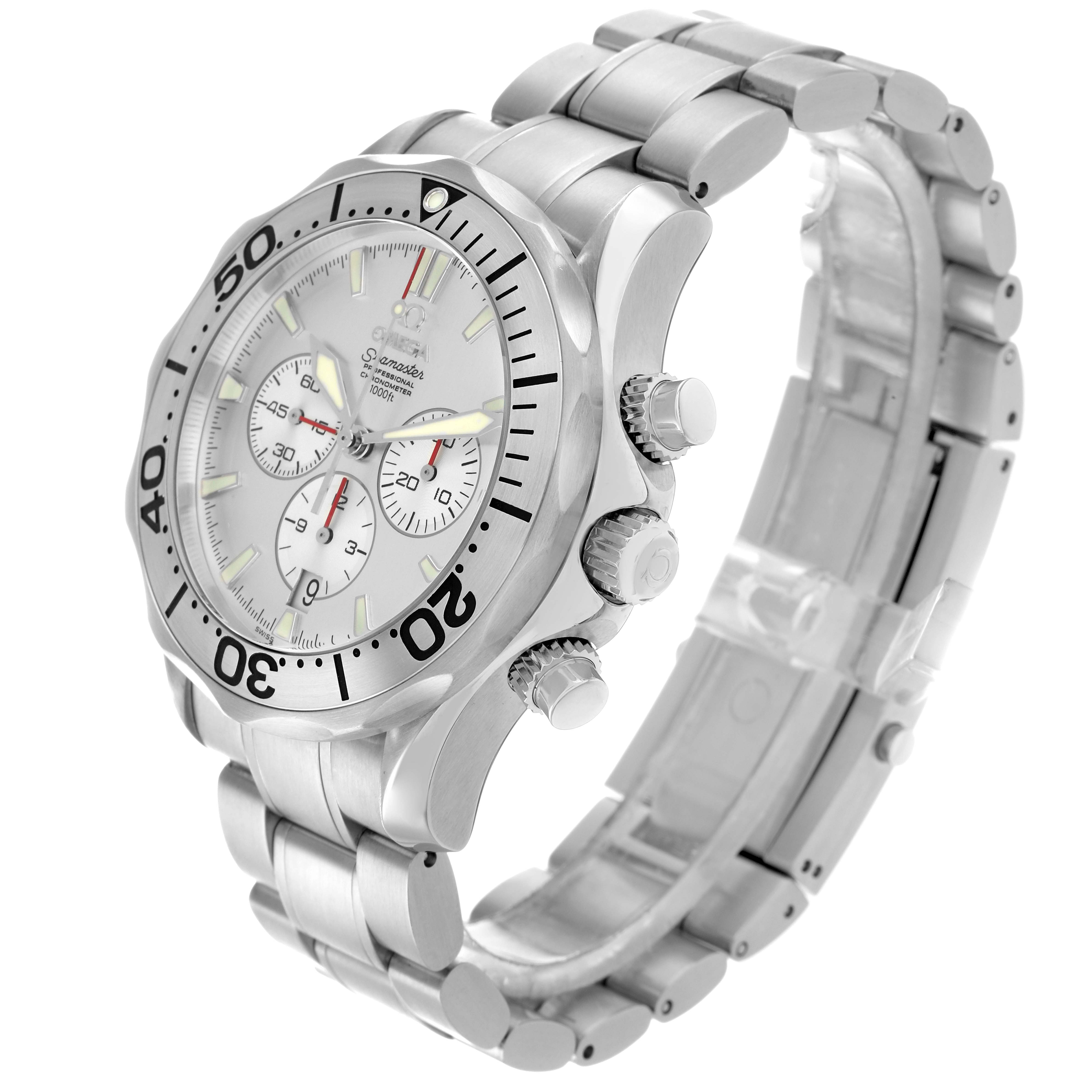 The image shows an angled view of the Omega Seamaster 2589.30.00 Men
s Stainless Steel Silver Dial watch, highlighting its bezel, dial, subdials, and bracelet.